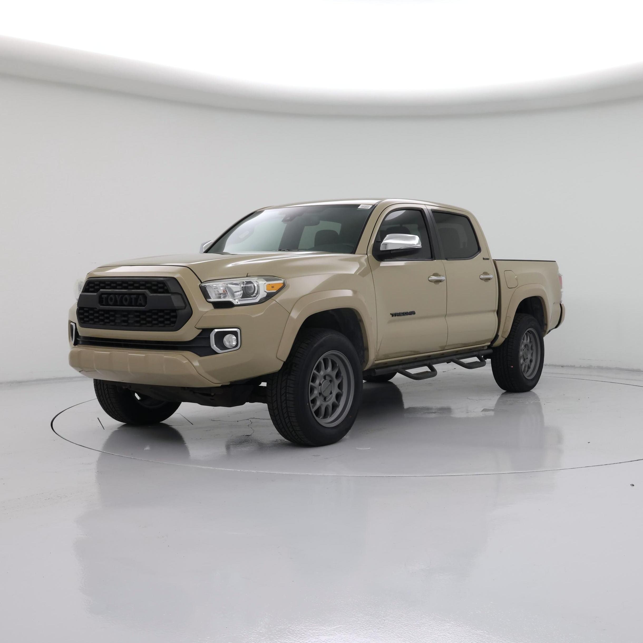 Thumbnail: 2018 Toyota Tacoma - 4