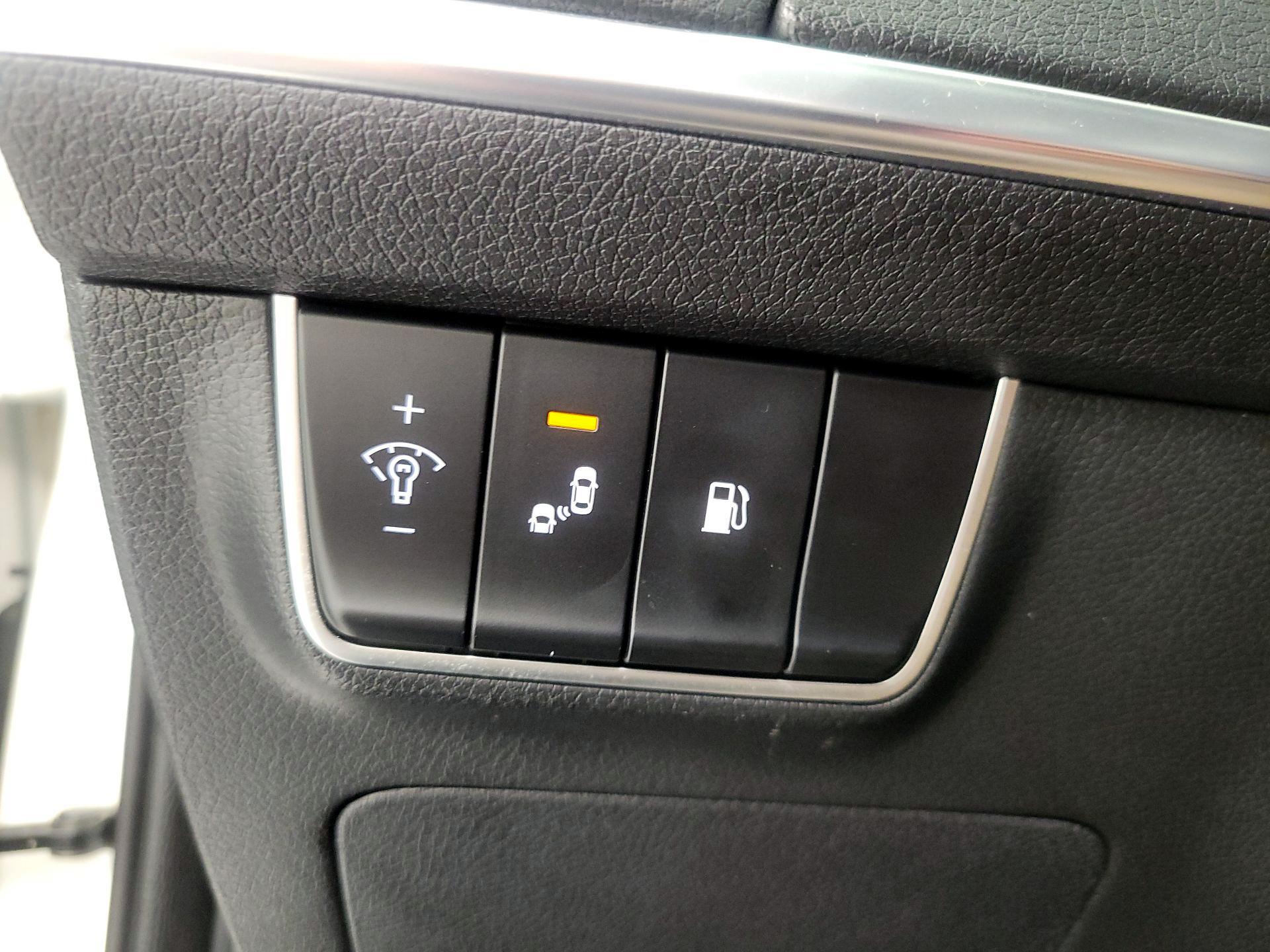 Thumbnail: 2019 Kia Stinger - 11