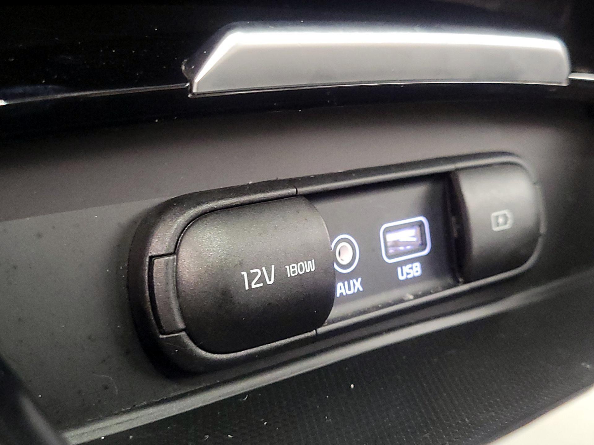 Thumbnail: 2019 Kia Stinger - 16