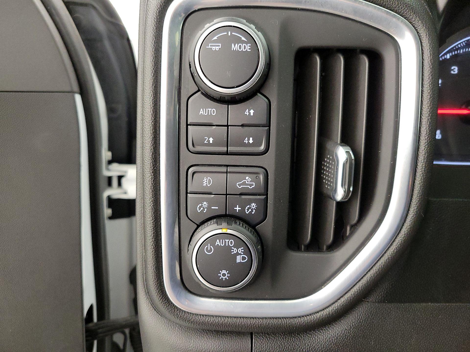 Thumbnail: 2021 Chevrolet Silverado 1500 - 13
