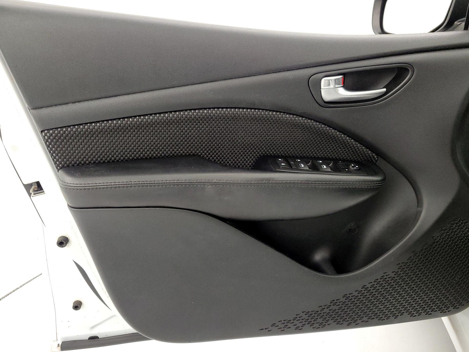 Thumbnail: 2016 Dodge Dart - 12