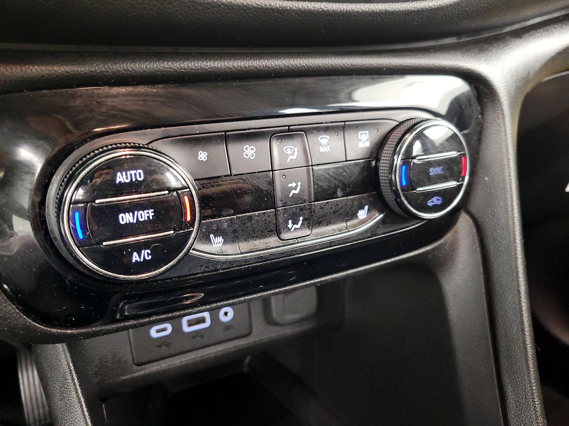 Thumbnail: 2021 Buick Encore GX - 16