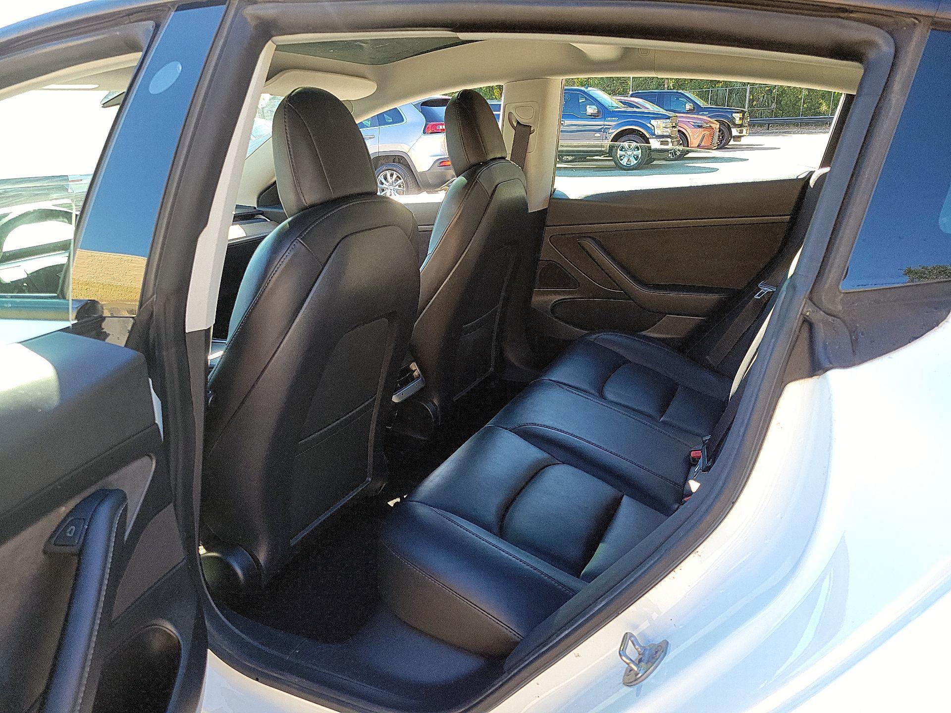 Thumbnail: 2021 Tesla Model 3 - 16