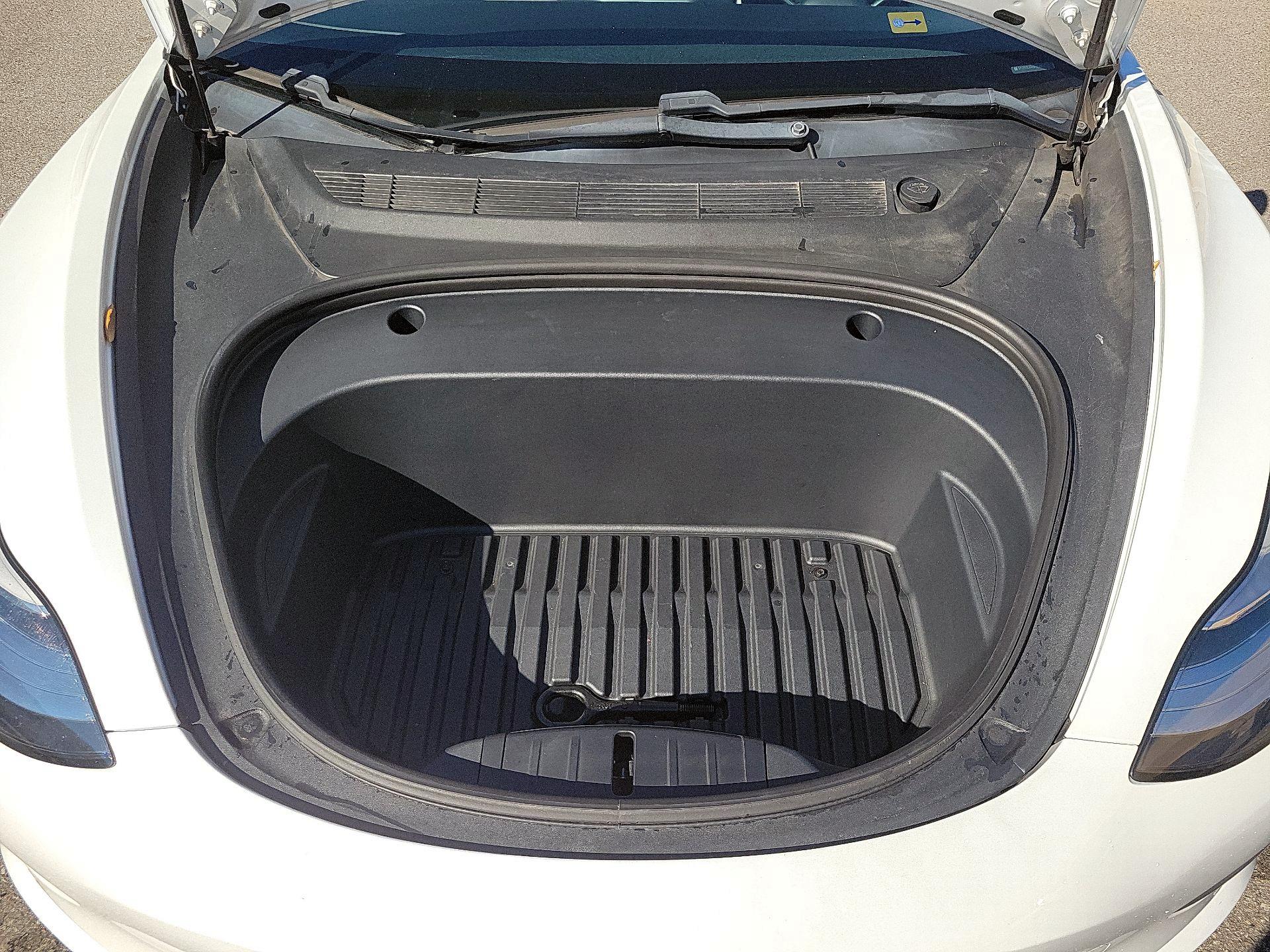 Thumbnail: 2021 Tesla Model 3 - 18