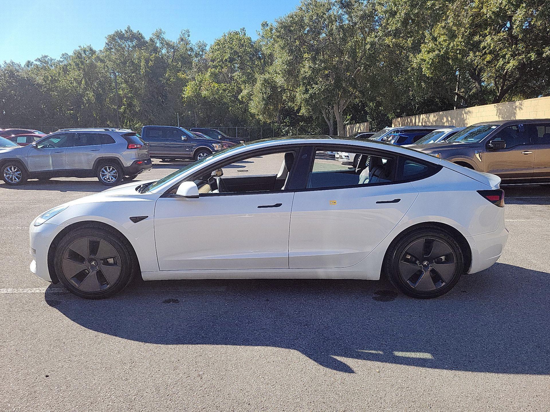 Thumbnail: 2021 Tesla Model 3 - 19