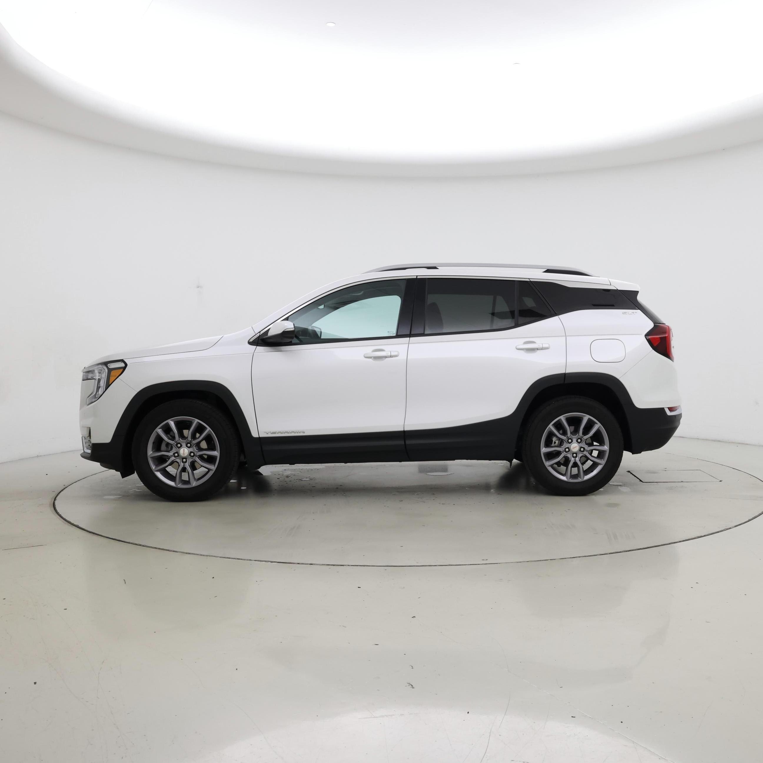 Thumbnail: 2022 GMC Terrain - 3