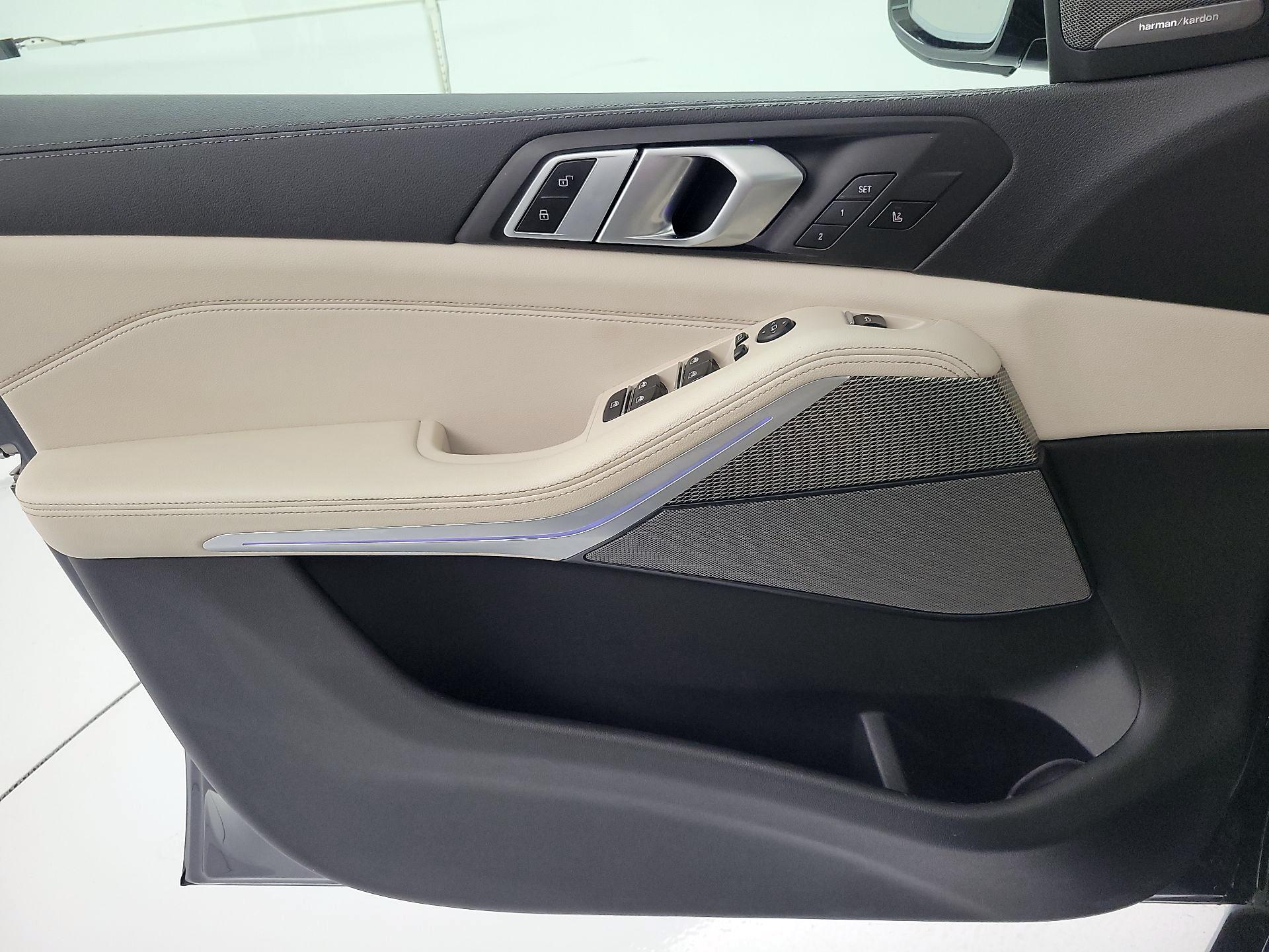 Thumbnail: 2021 BMW X5 - 10
