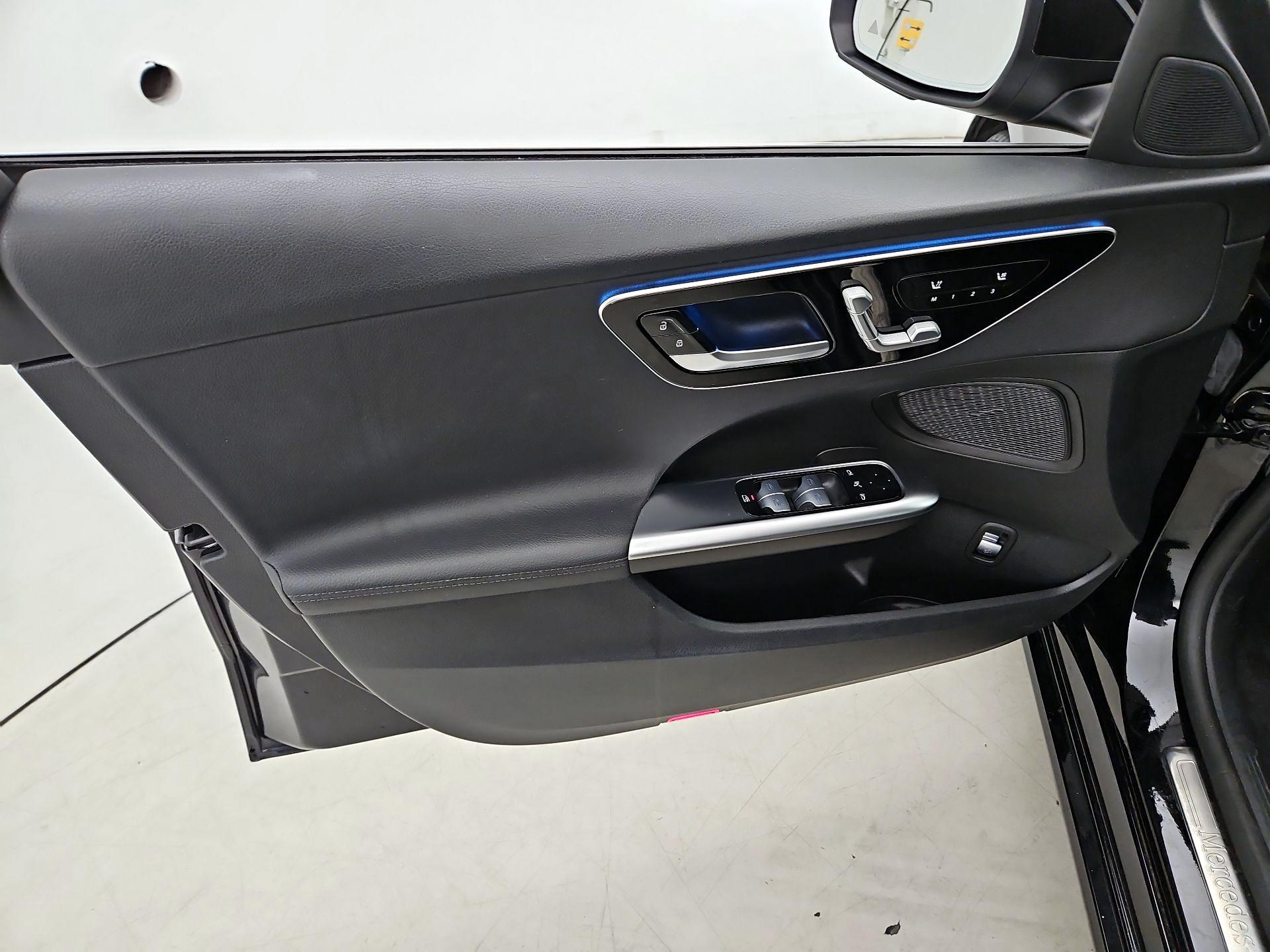 Thumbnail: 2024 Mercedes-Benz C-Class - 12