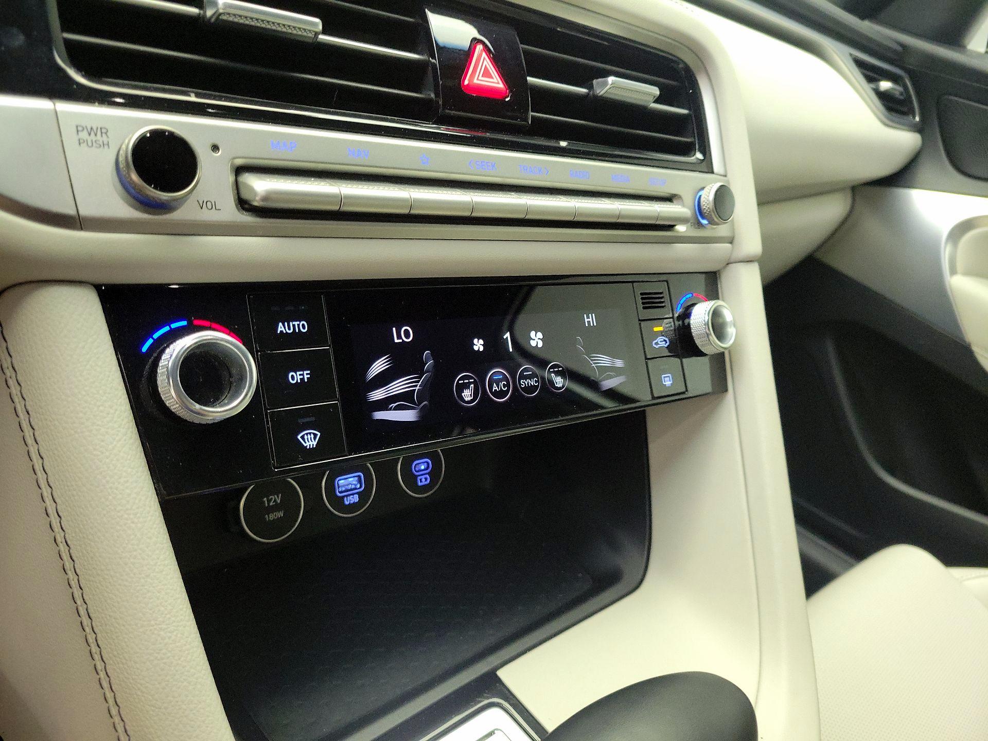 Thumbnail: 2024 Genesis G70 - 17