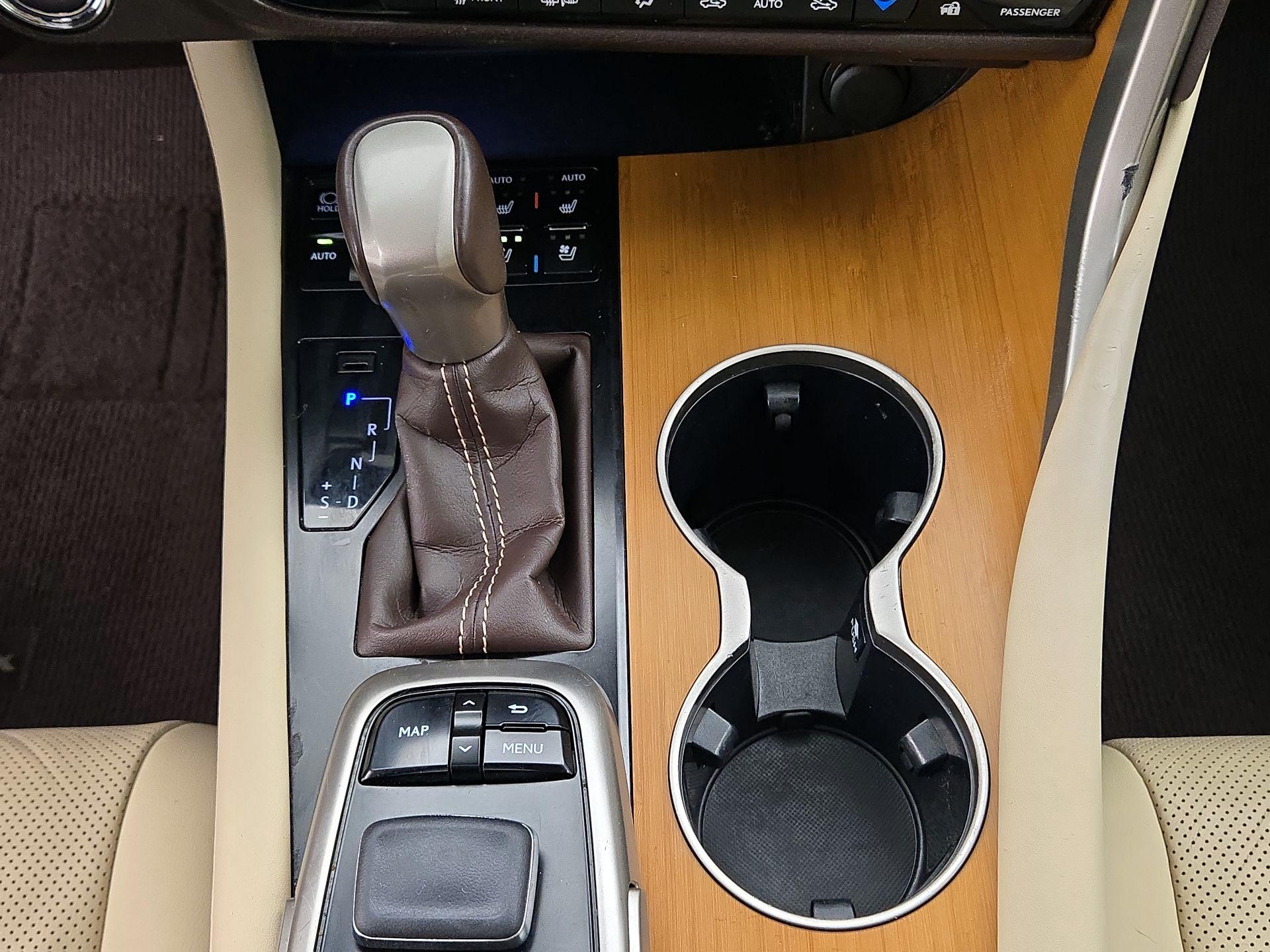 Thumbnail: 2017 Lexus RX - 17