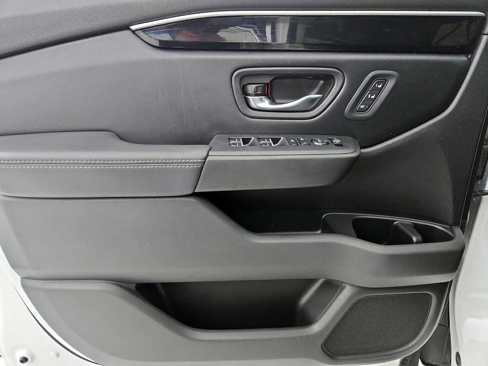 Thumbnail: 2023 Honda Pilot - 12