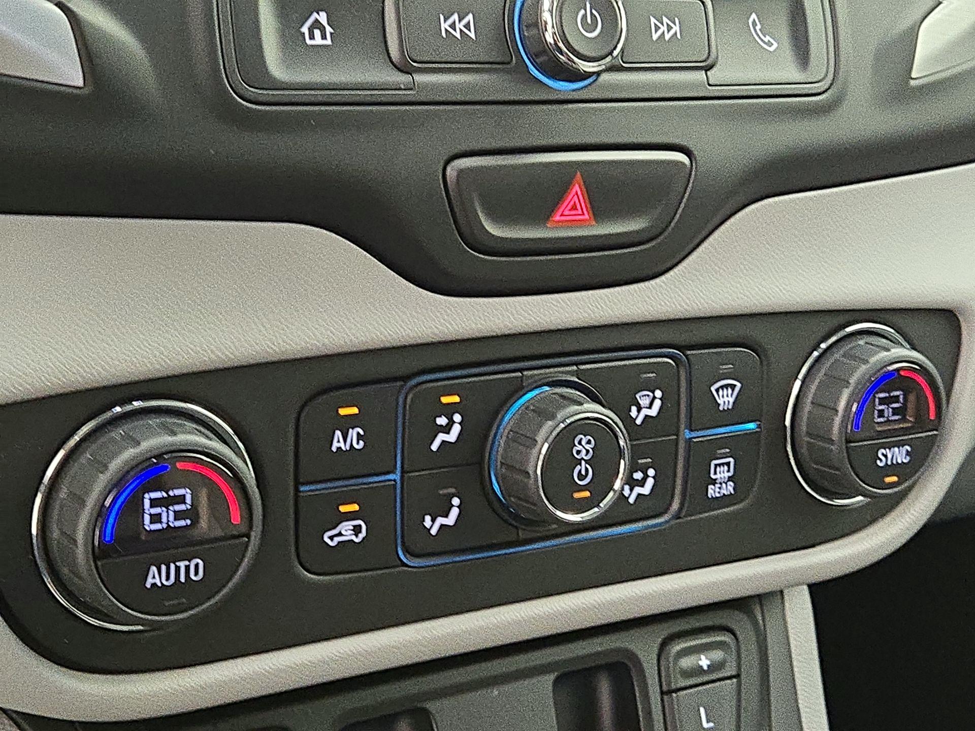 Thumbnail: 2020 GMC Terrain - 15