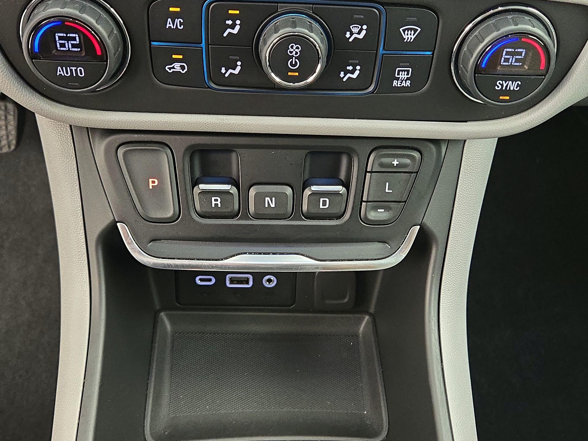 Thumbnail: 2020 GMC Terrain - 16