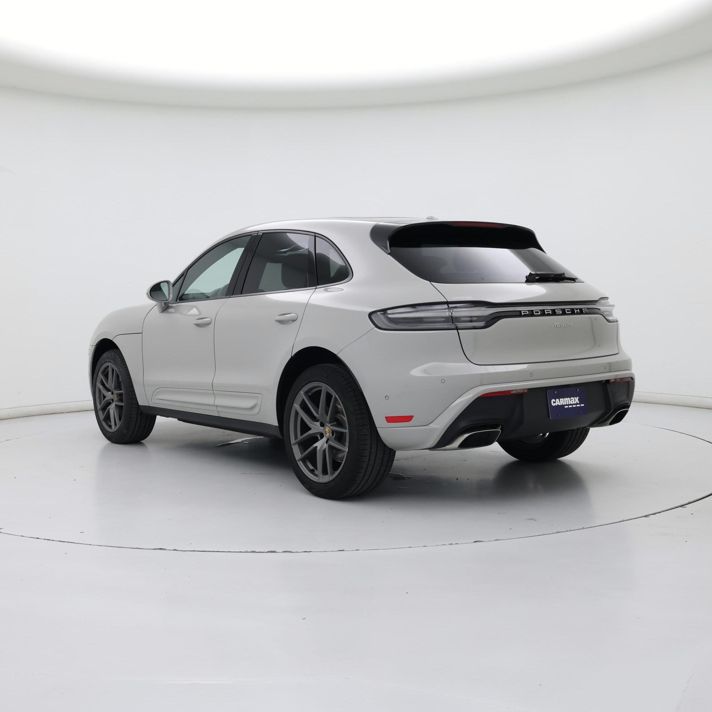 Thumbnail: 2023 Porsche Macan - 2
