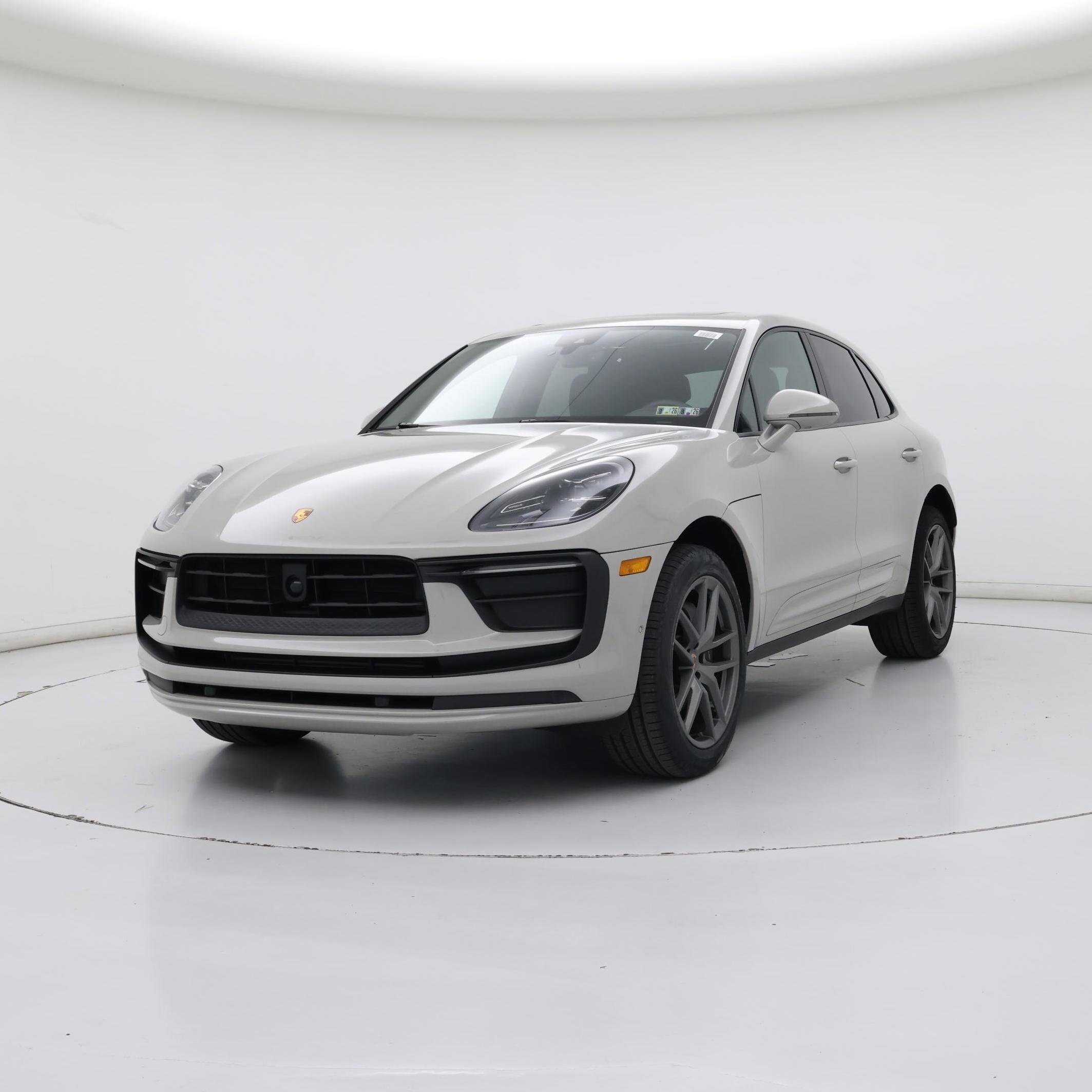 Thumbnail: 2023 Porsche Macan - 4