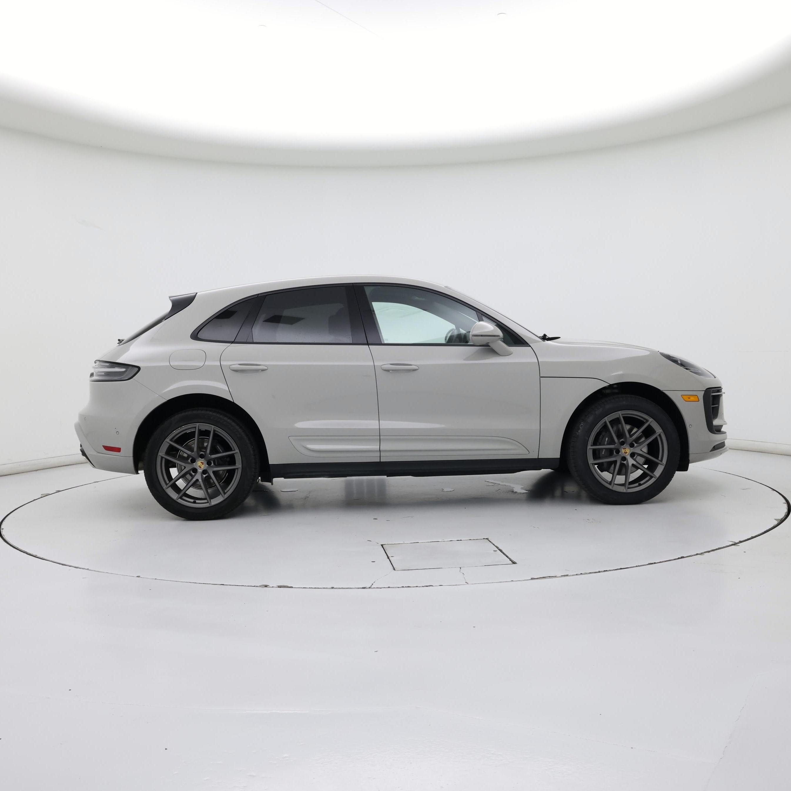 Thumbnail: 2023 Porsche Macan - 7