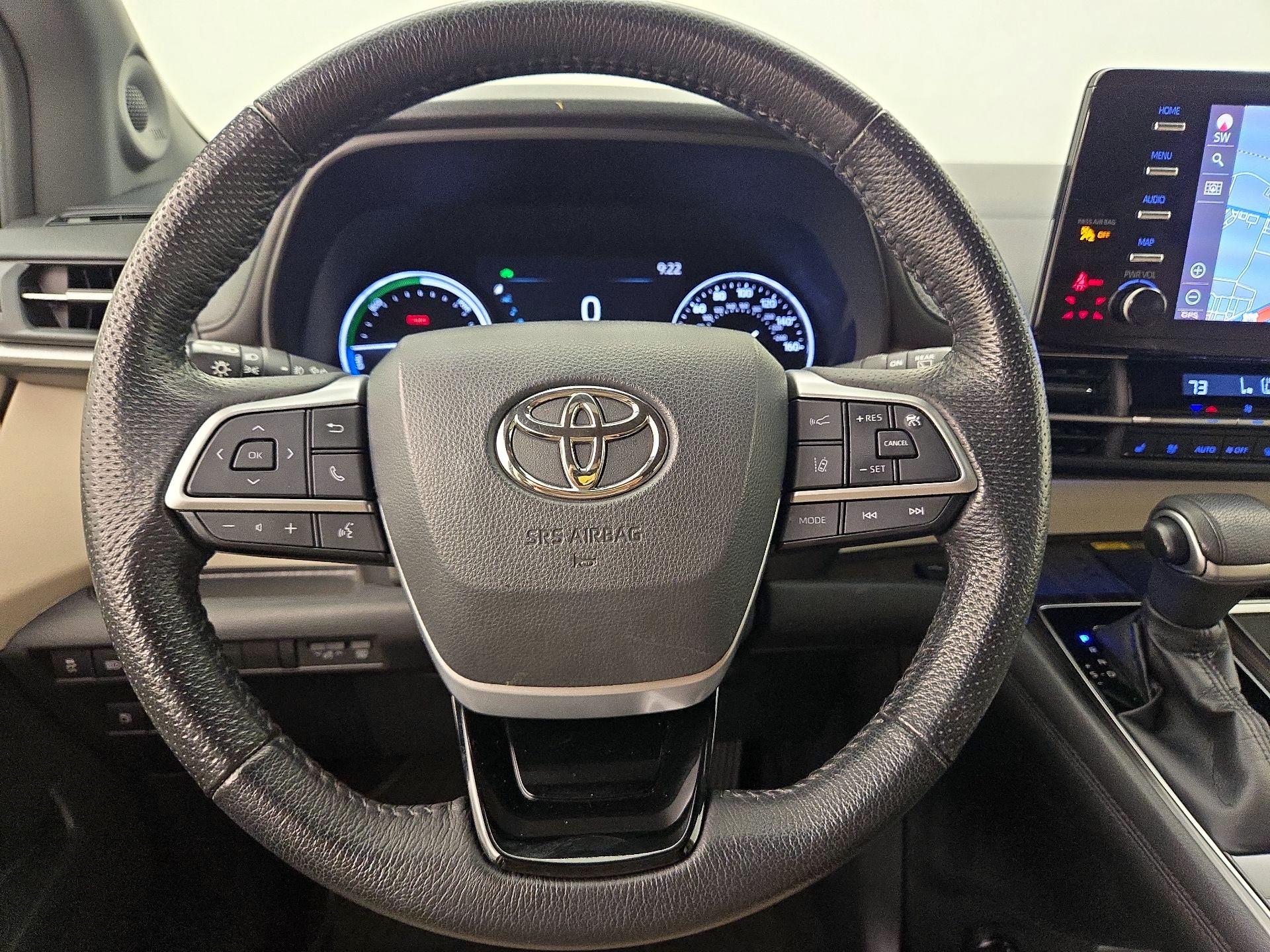 Thumbnail: 2021 Toyota Sienna - 10