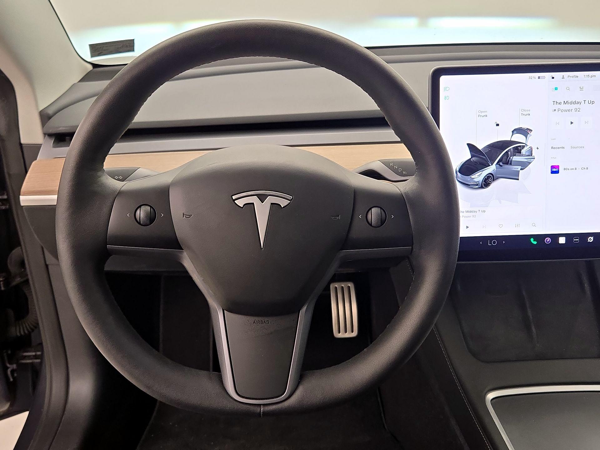Thumbnail: 2023 Tesla Model 3 - 10