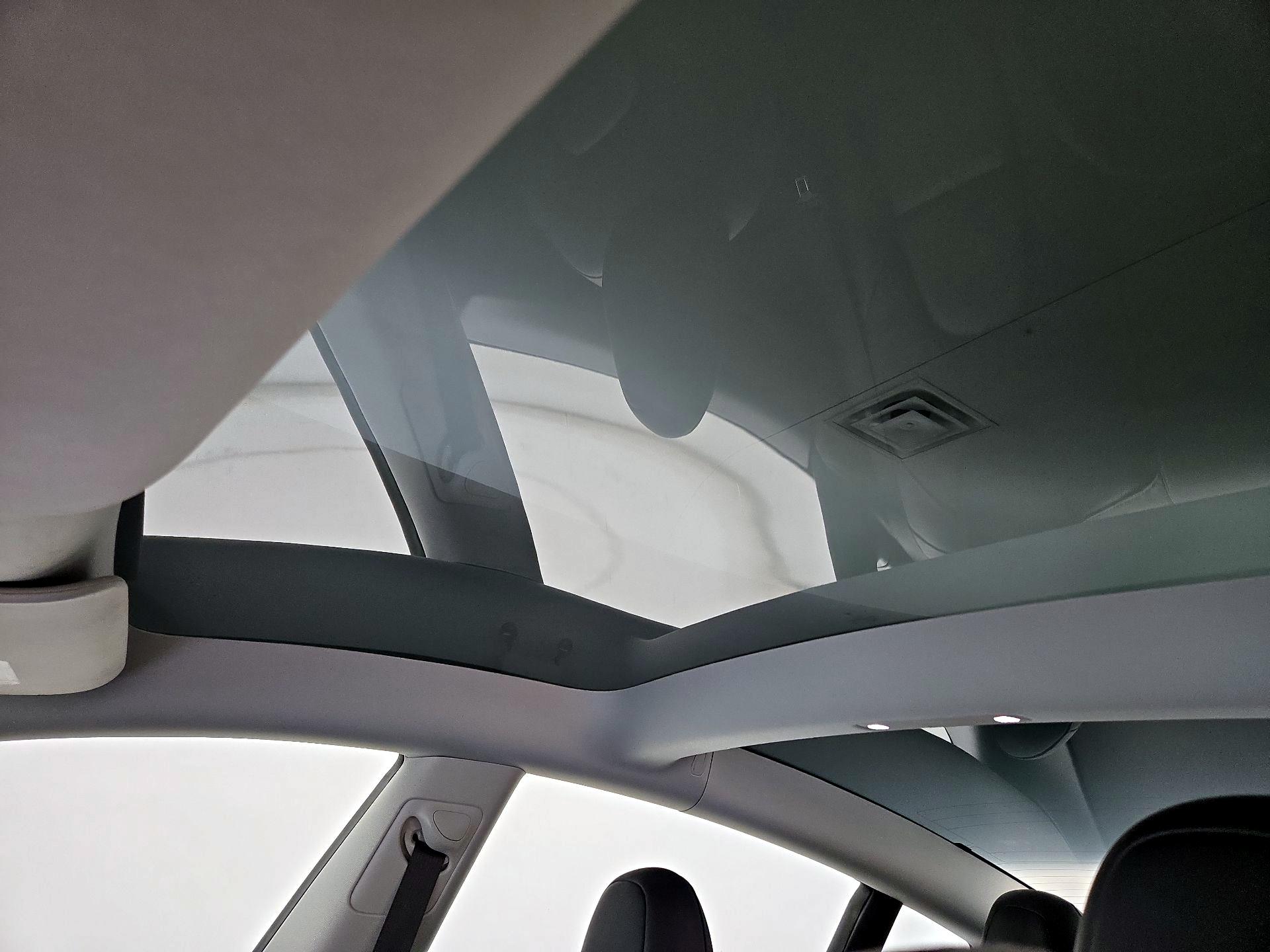 Thumbnail: 2023 Tesla Model 3 - 18