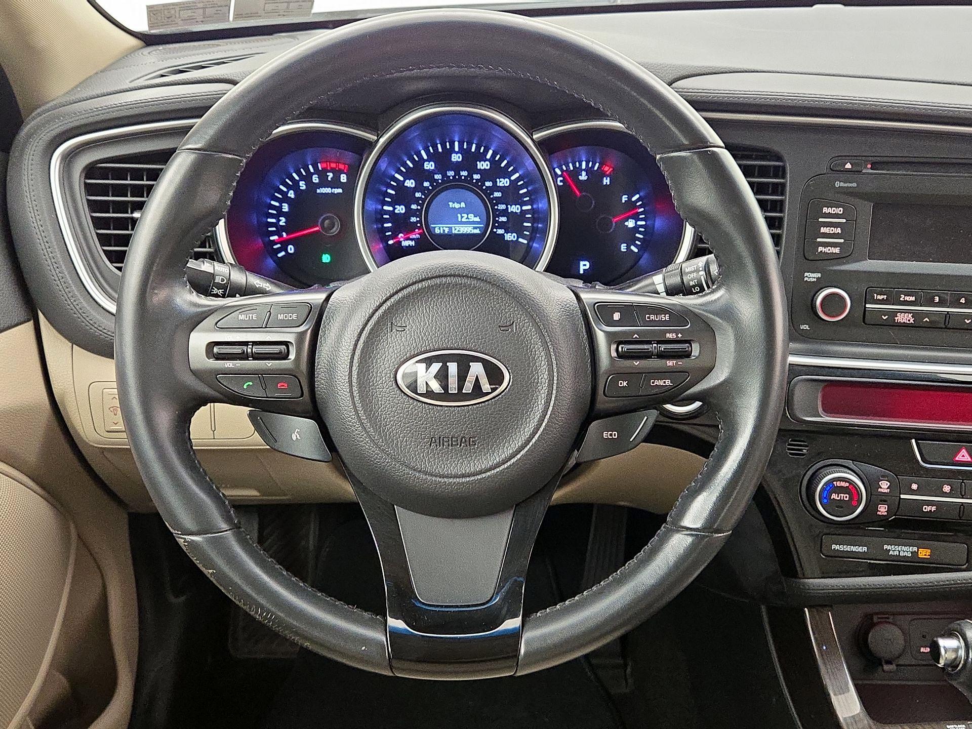 Thumbnail: 2015 Kia Optima - 10