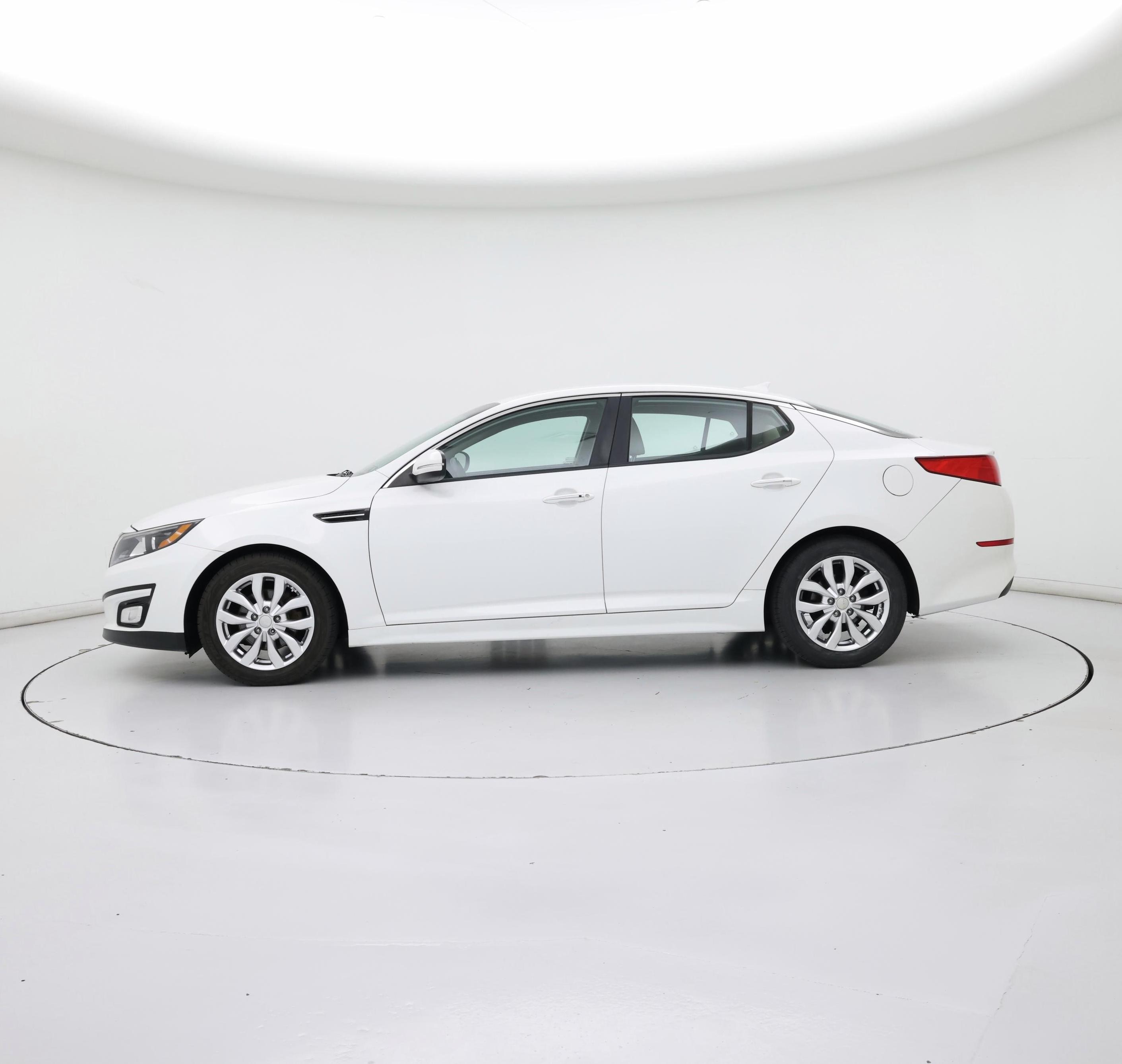 Thumbnail: 2015 Kia Optima - 3