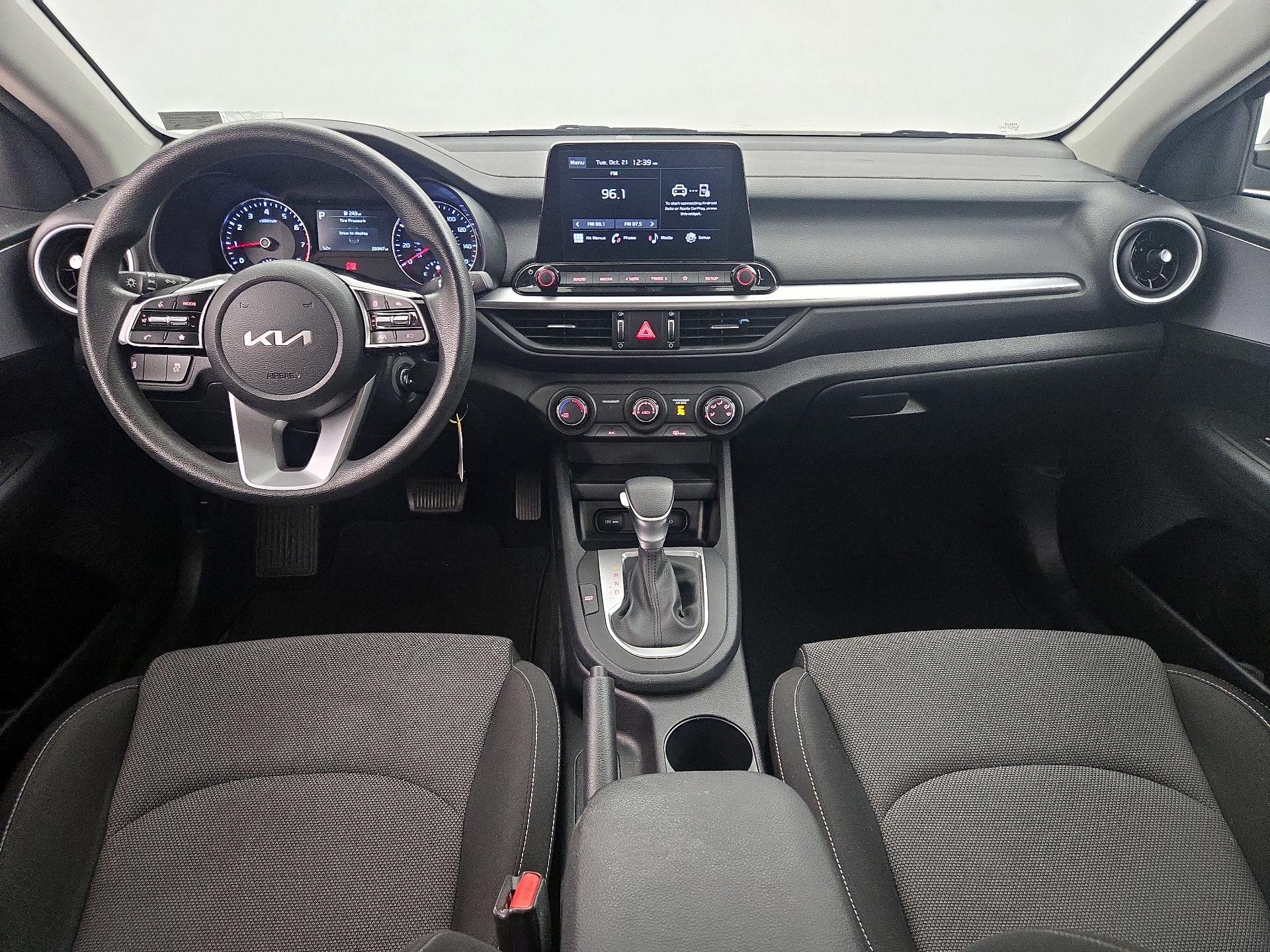 Thumbnail: 2024 Kia Forte - 9