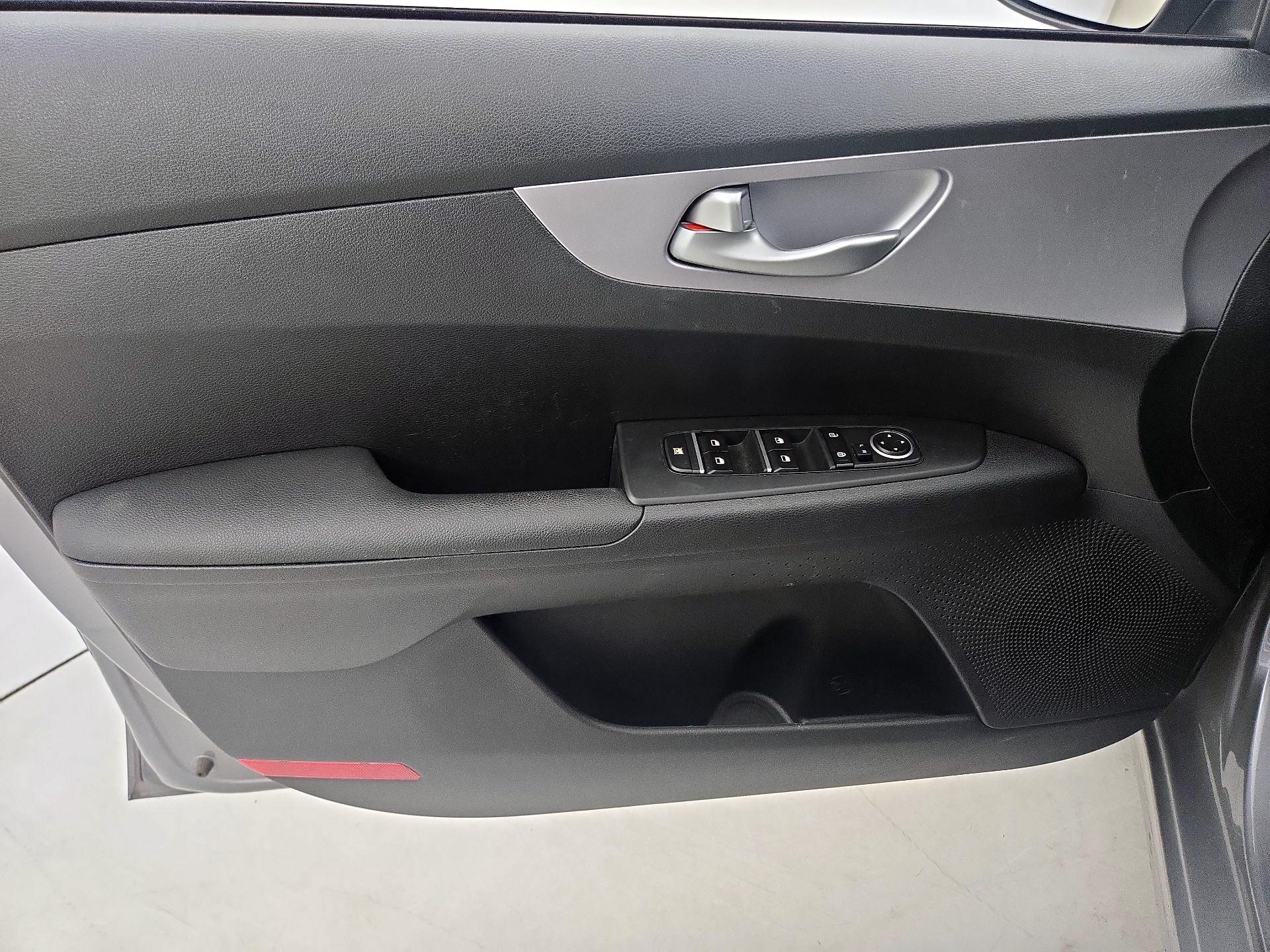 Thumbnail: 2024 Kia Forte - 12