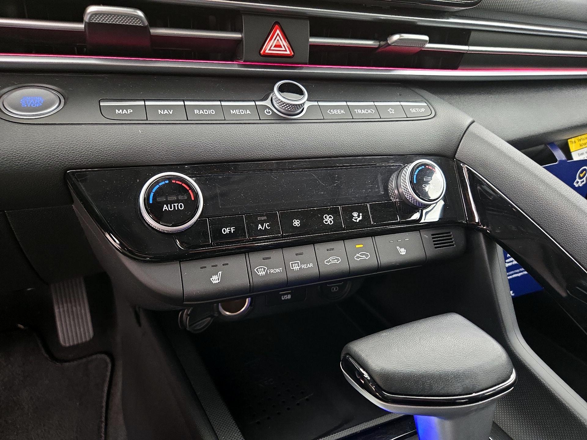 Thumbnail: 2023 Hyundai Elantra - 17