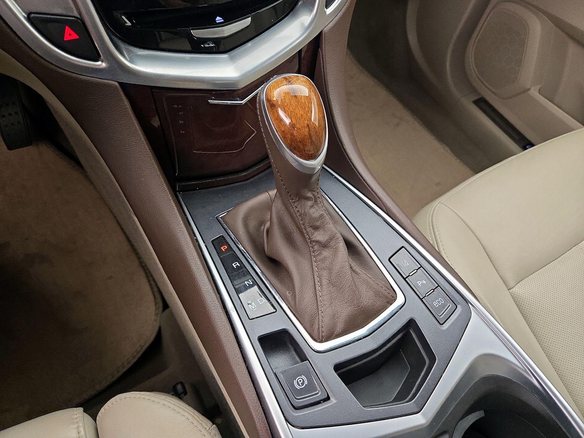 Thumbnail: 2015 Cadillac SRX - 18