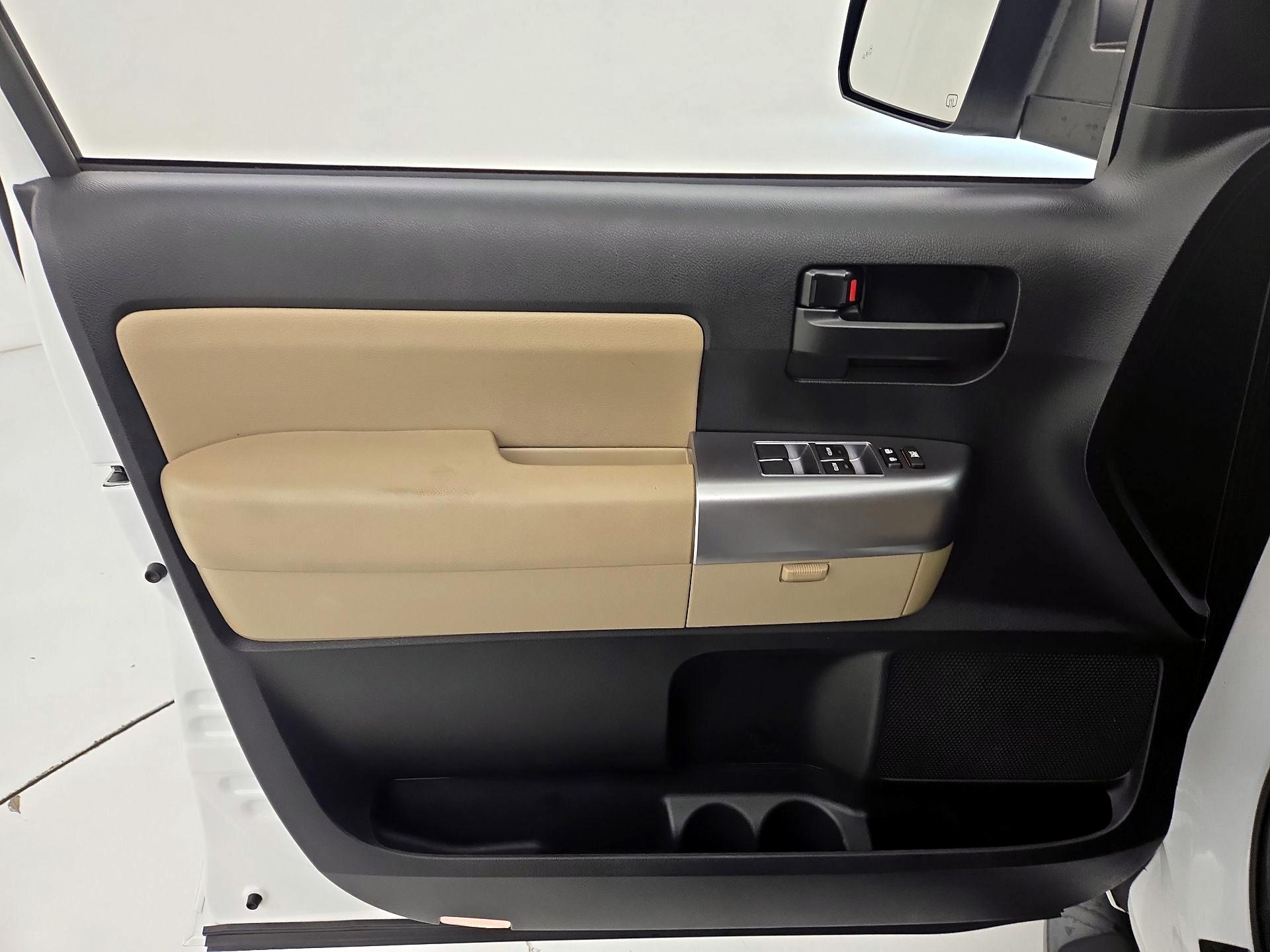 Thumbnail: 2019 Toyota Sequoia - 12