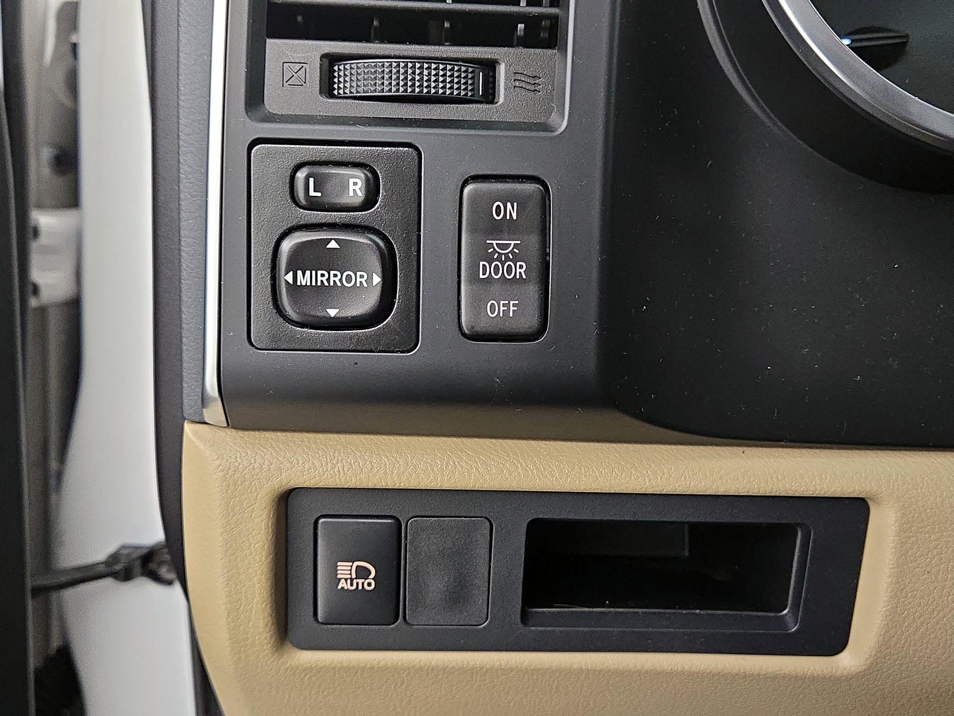 Thumbnail: 2019 Toyota Sequoia - 13