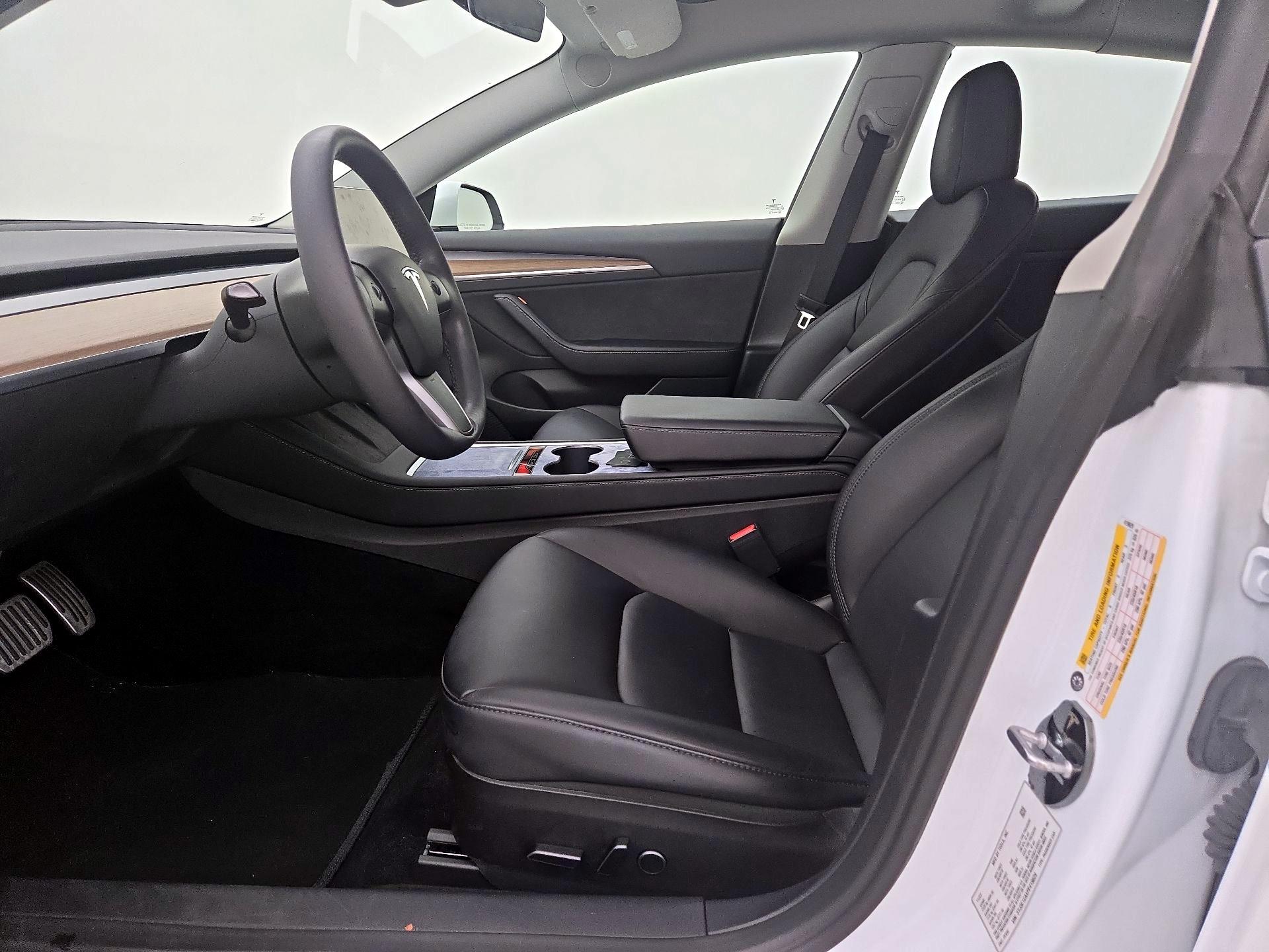 Thumbnail: 2023 Tesla Model 3 - 11