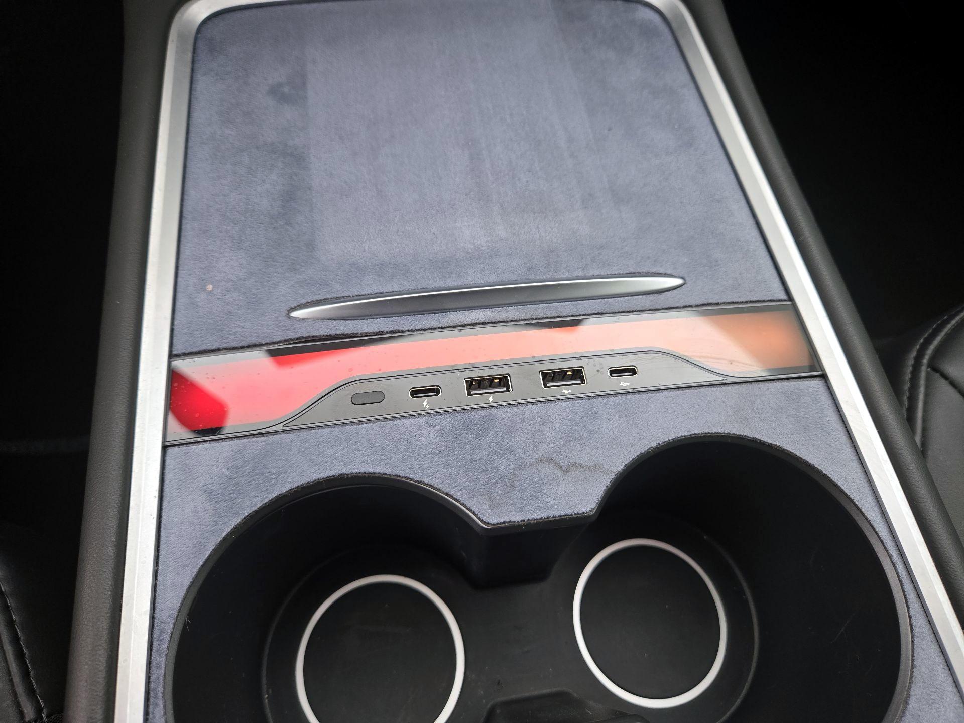 Thumbnail: 2023 Tesla Model 3 - 17