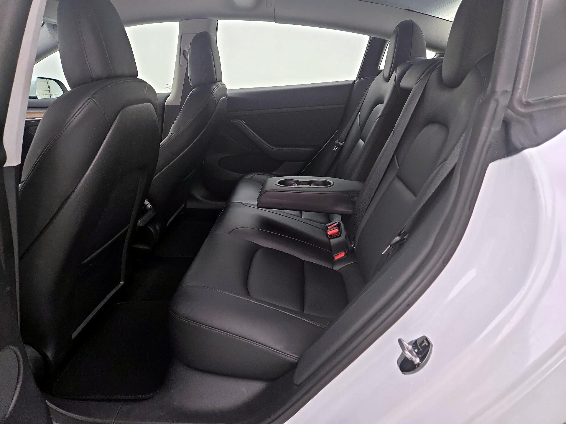Thumbnail: 2023 Tesla Model 3 - 19