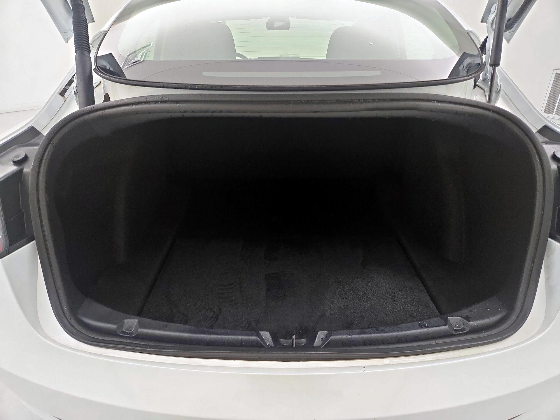 Thumbnail: 2023 Tesla Model 3 - 20