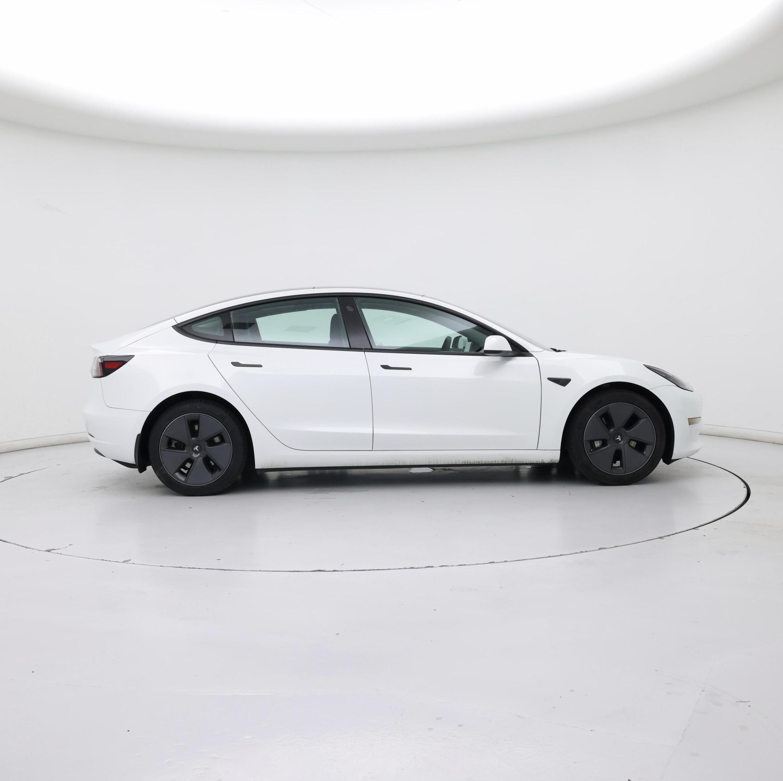 Thumbnail: 2023 Tesla Model 3 - 7