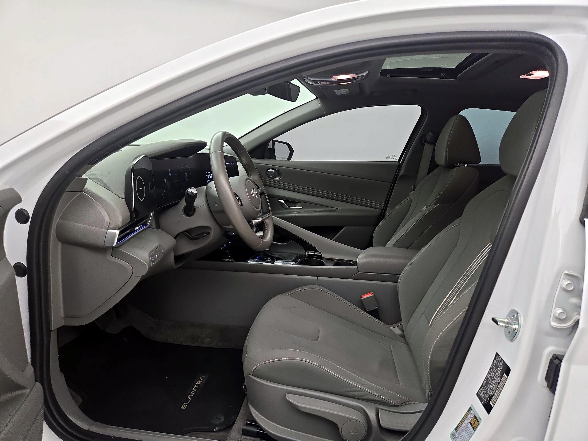 Thumbnail: 2024 Hyundai Elantra - 11