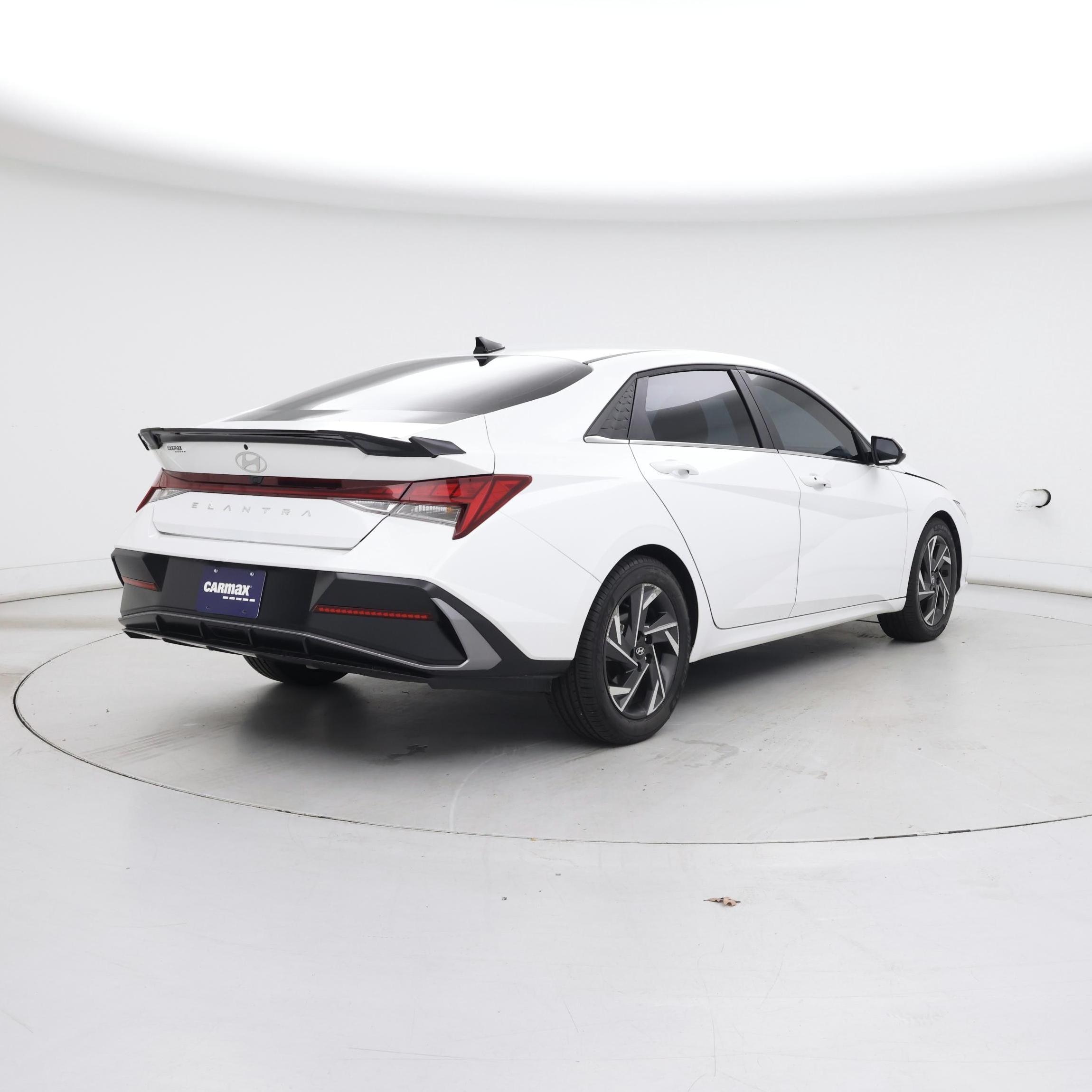 Thumbnail: 2024 Hyundai Elantra - 8