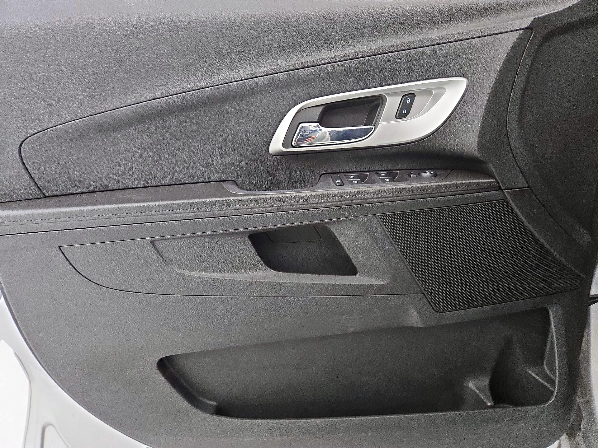 Thumbnail: 2017 Chevrolet Equinox - 12