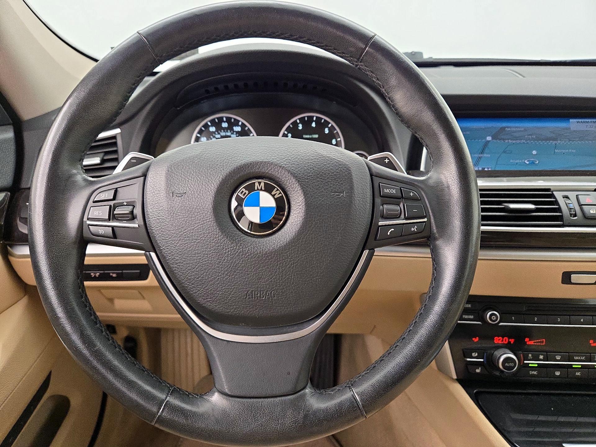 Thumbnail: 2017 BMW 5 Series - 10