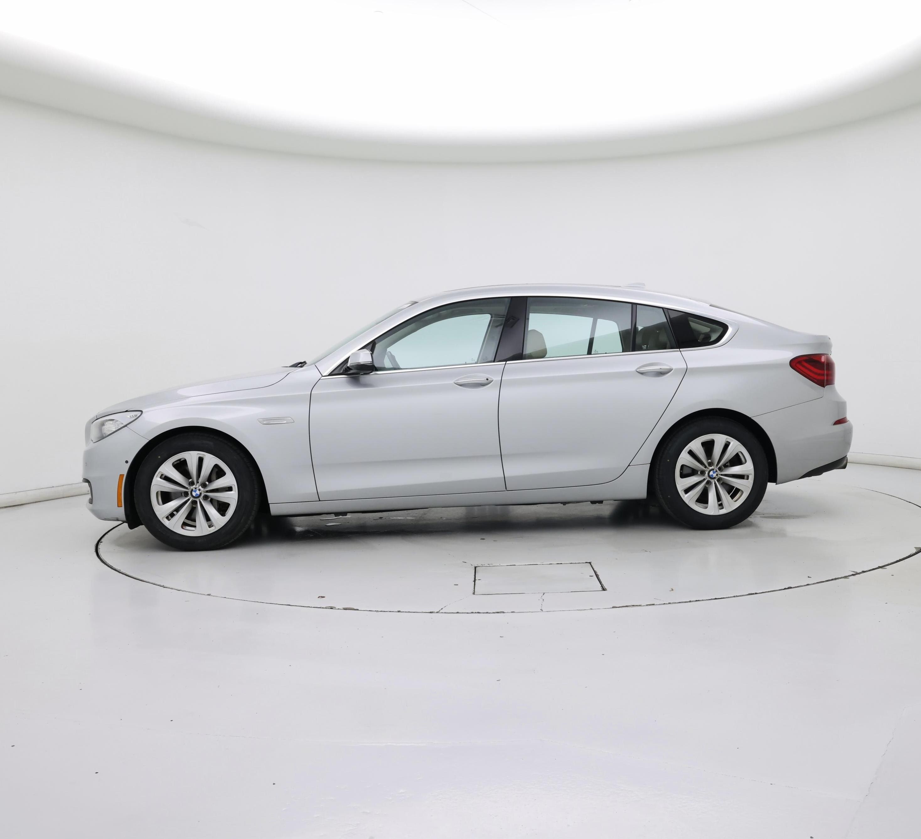 Thumbnail: 2017 BMW 5 Series - 3