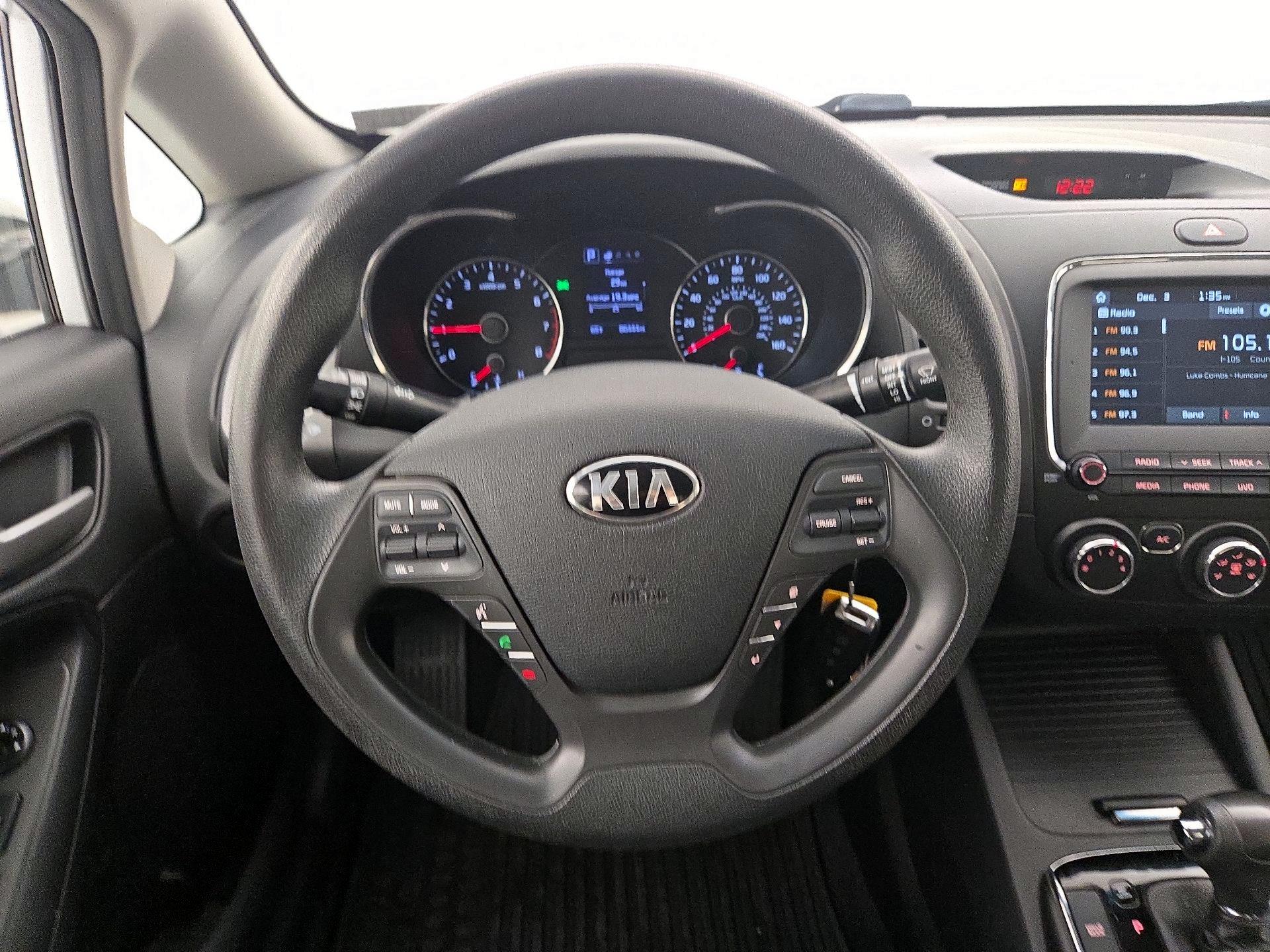 Thumbnail: 2018 Kia Forte - 10