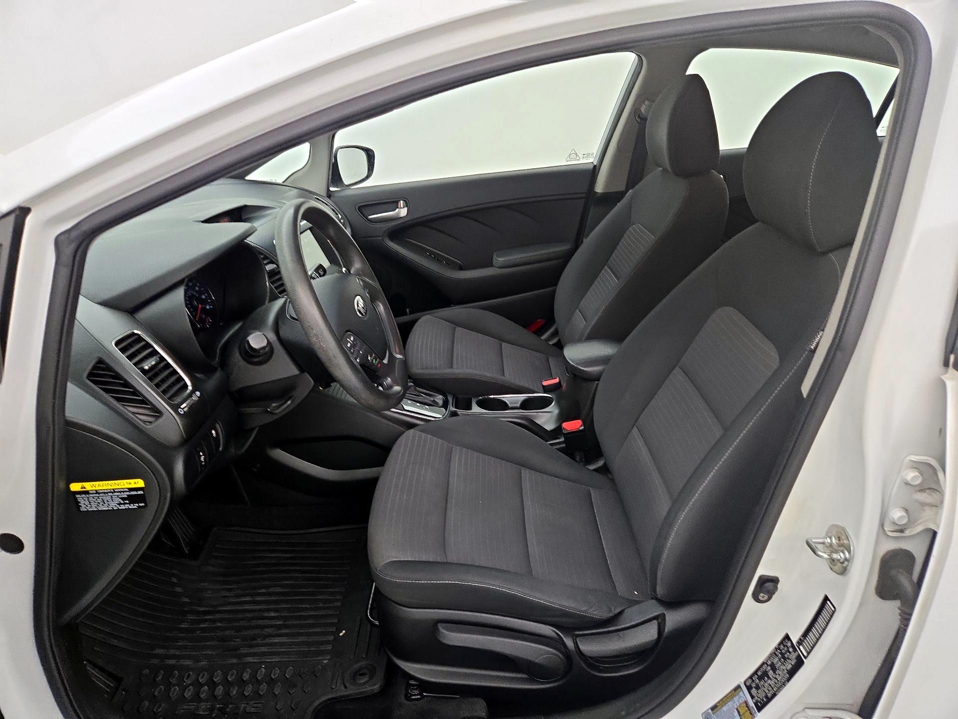 Thumbnail: 2018 Kia Forte - 11