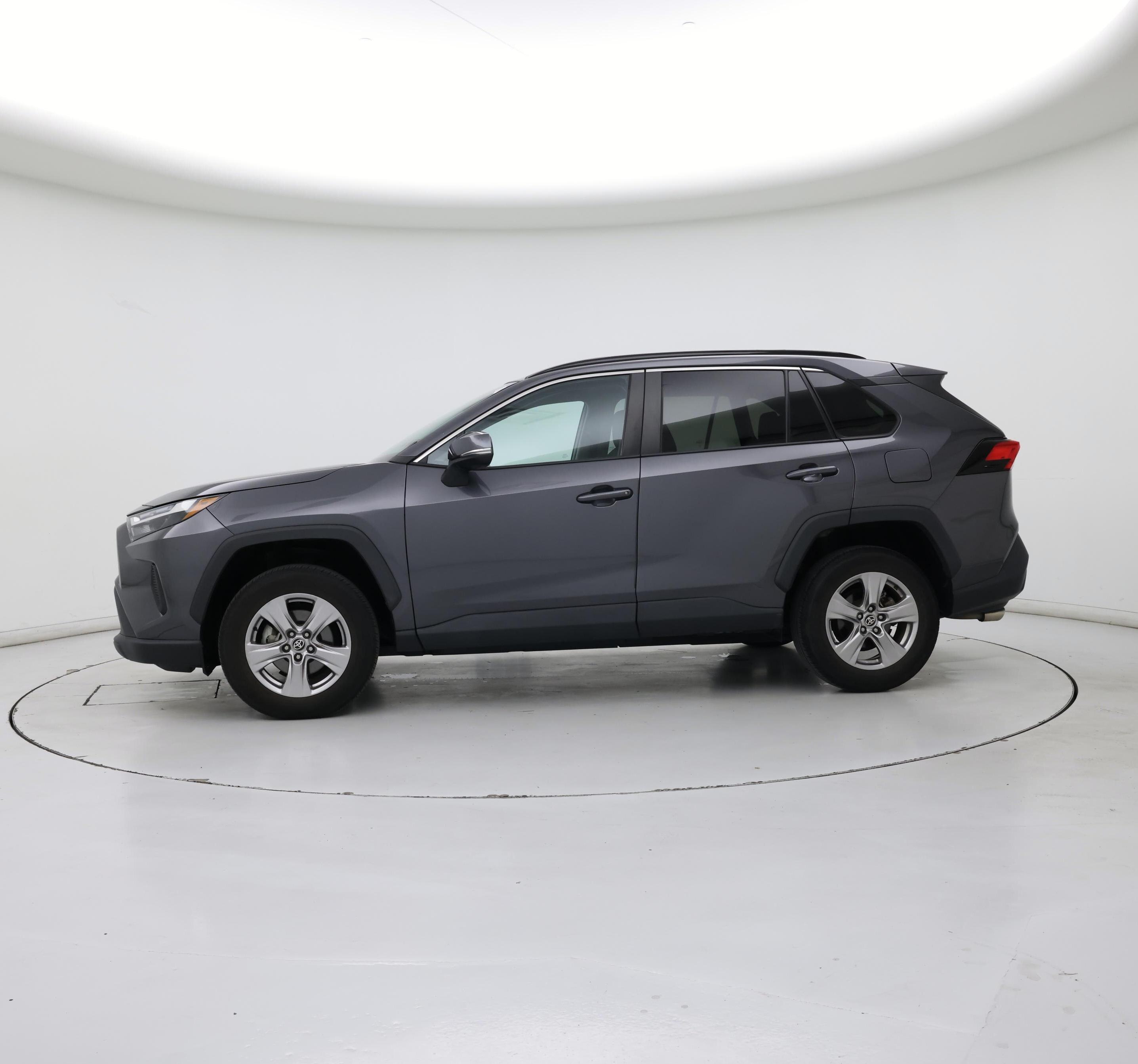 Thumbnail: 2022 Toyota RAV4 - 3