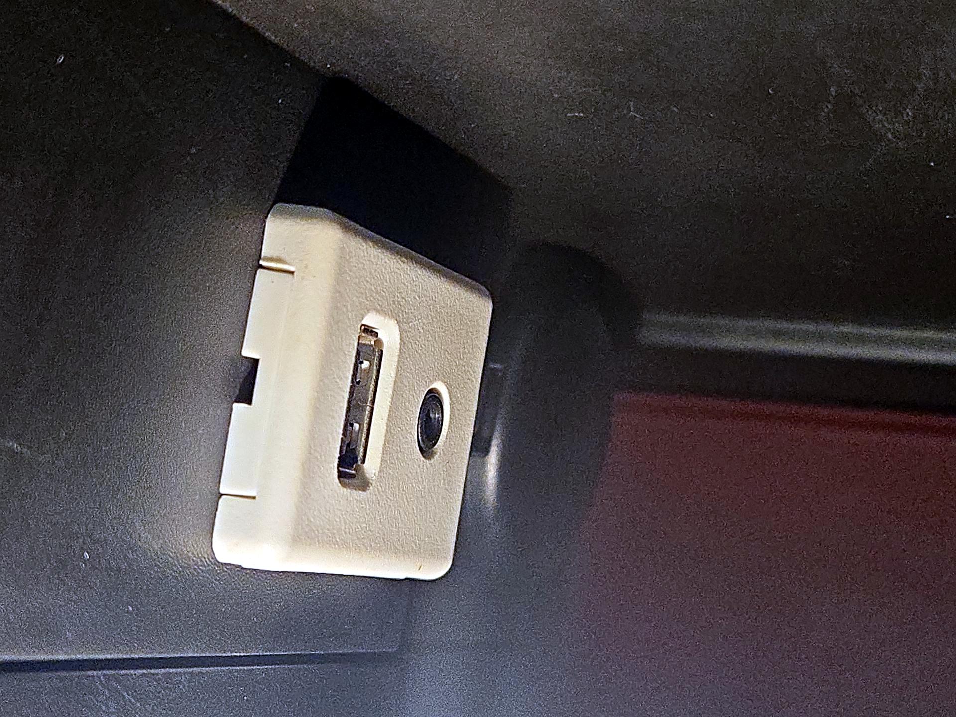 Thumbnail: 2015 GMC Terrain - 18