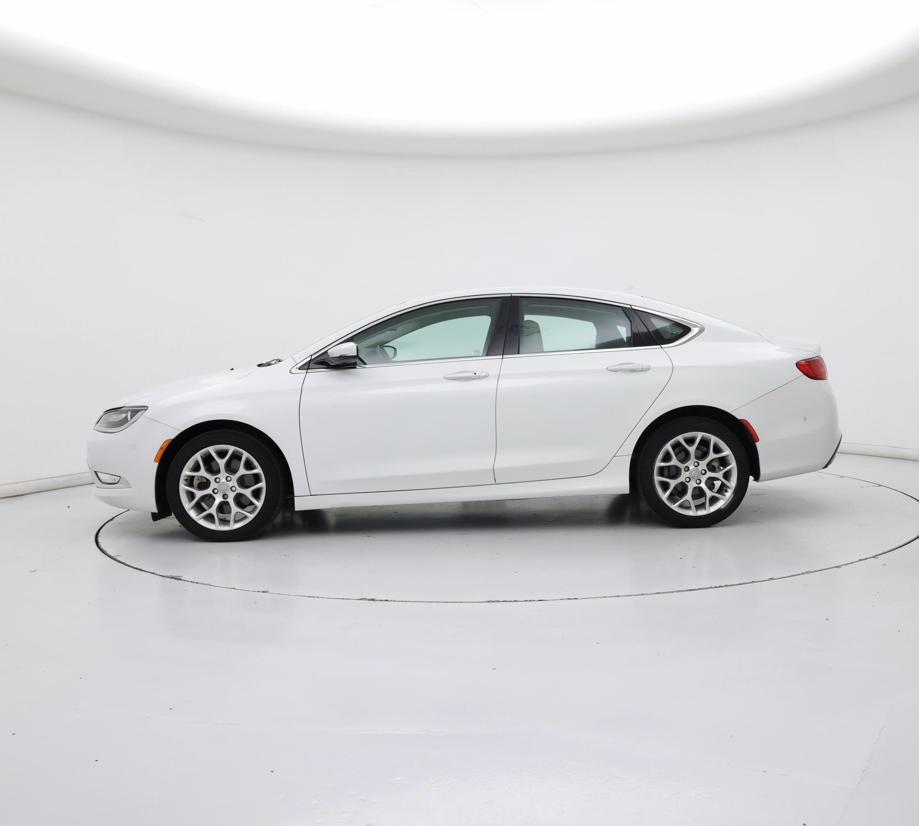 Thumbnail: 2015 Chrysler 200 - 3