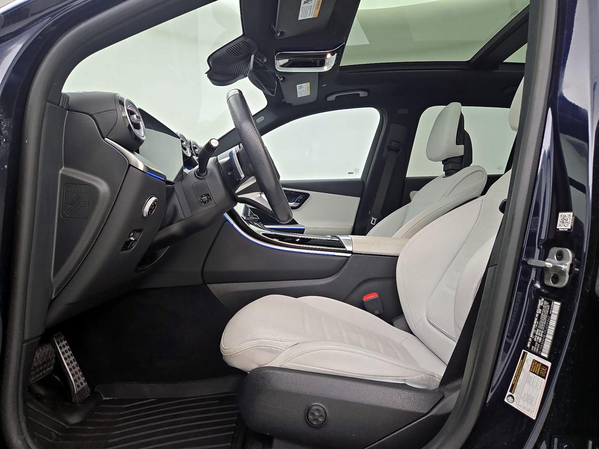 Thumbnail: 2023 Mercedes-Benz GLC - 11