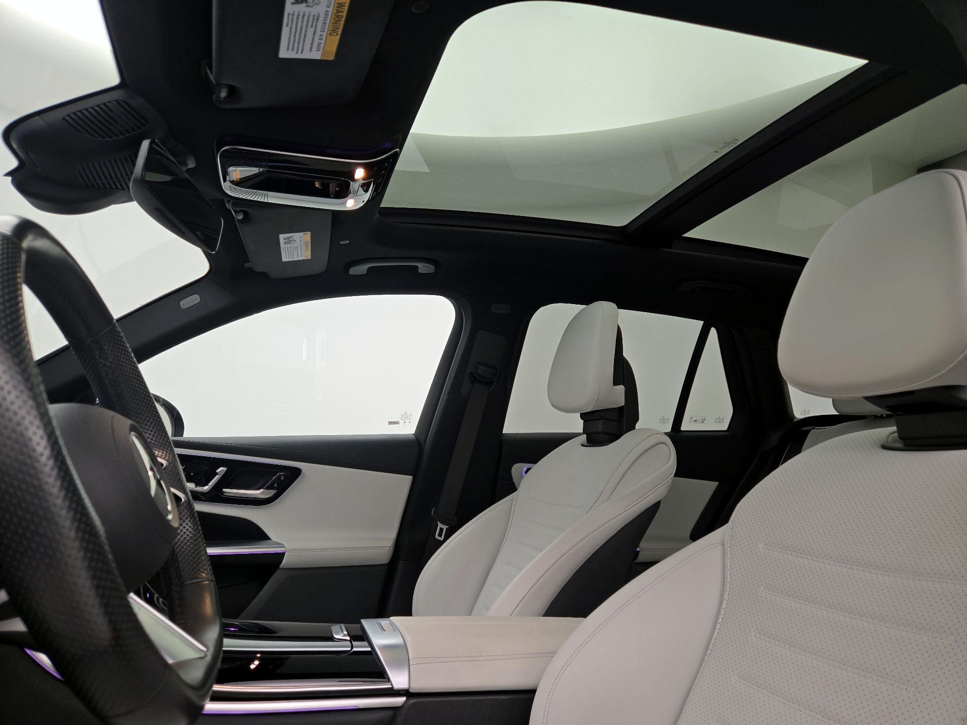 Thumbnail: 2023 Mercedes-Benz GLC - 19