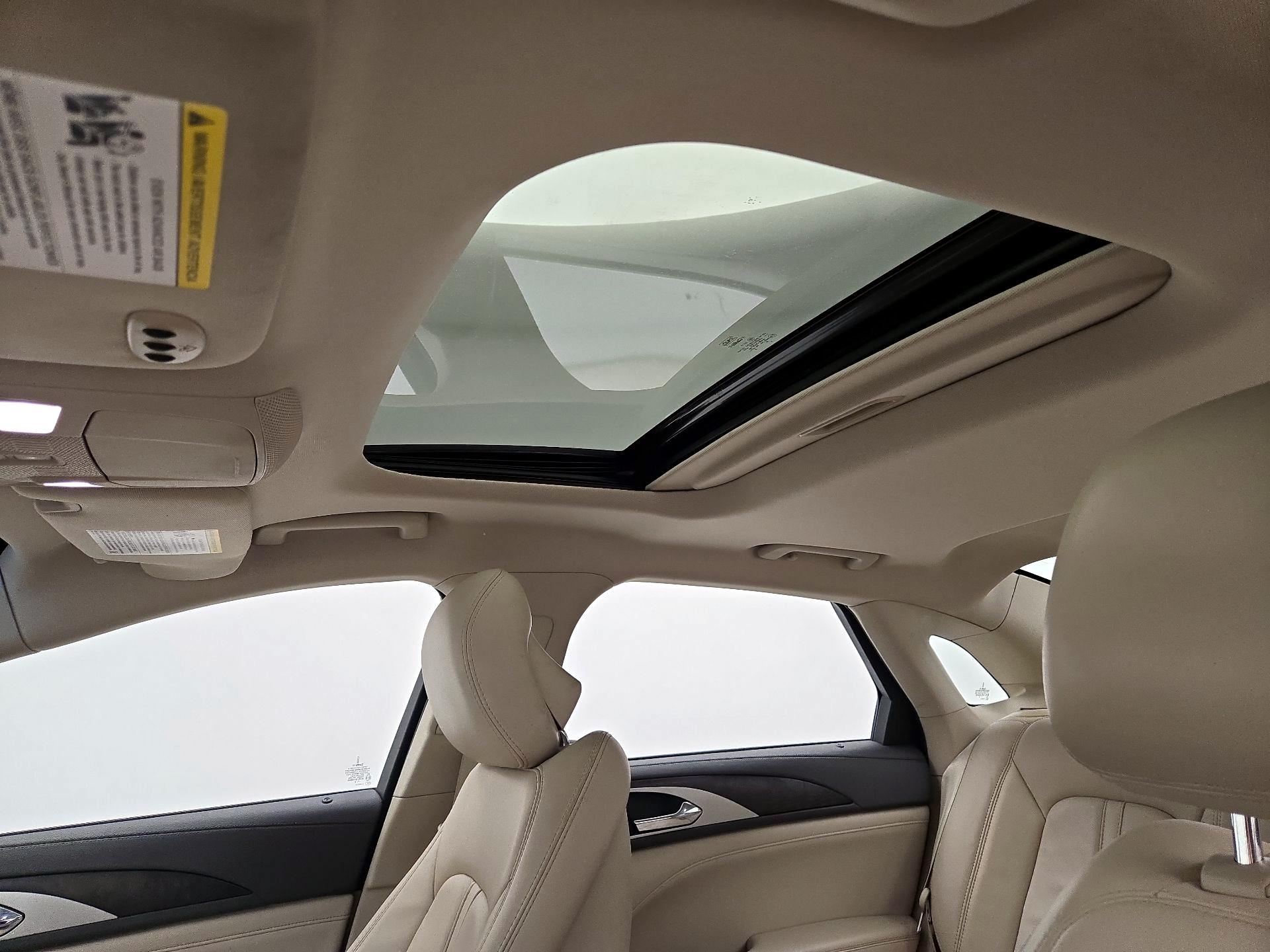 Thumbnail: 2017 Lincoln MKZ - 20