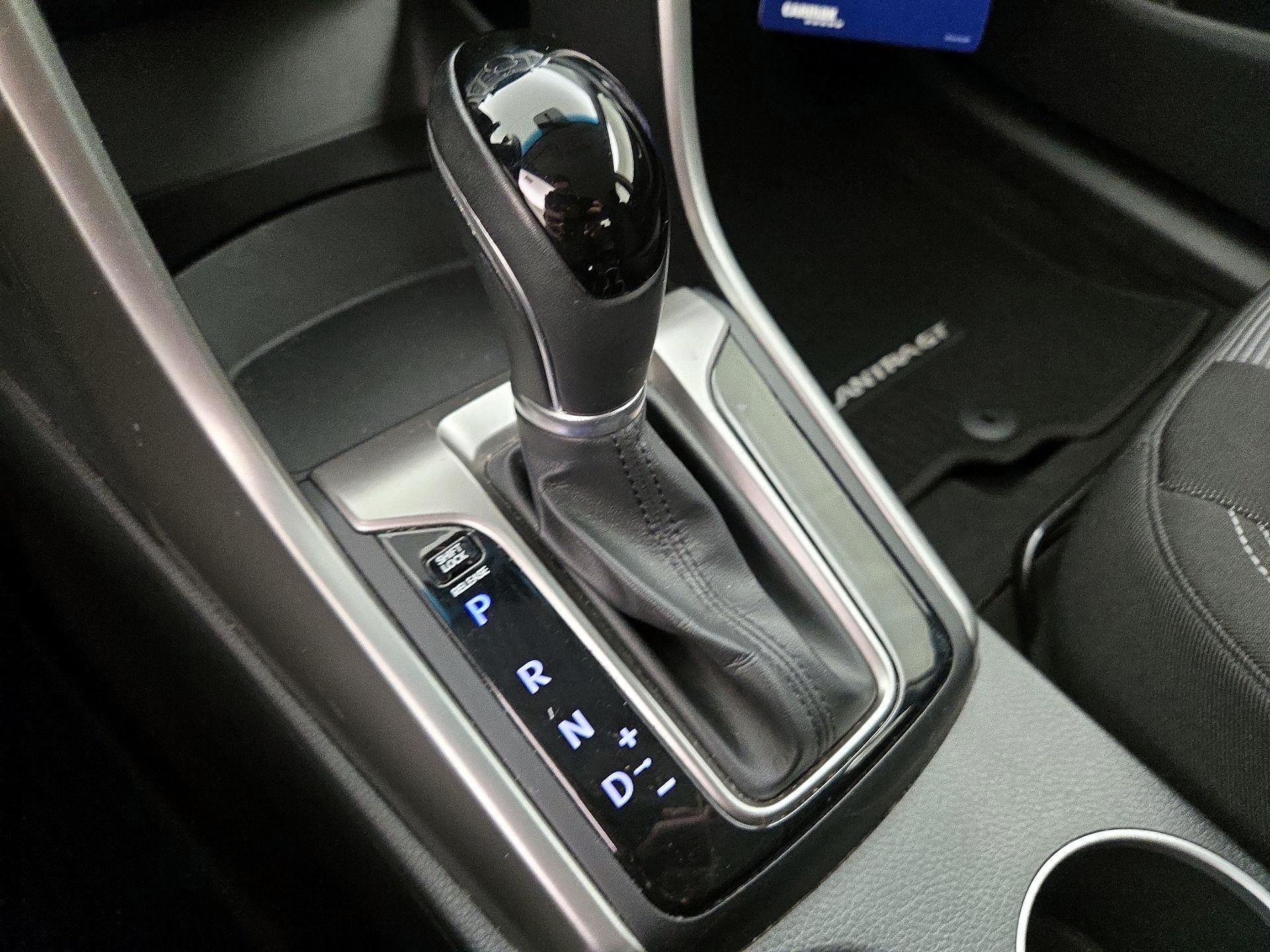 Thumbnail: 2016 Hyundai Elantra - 16